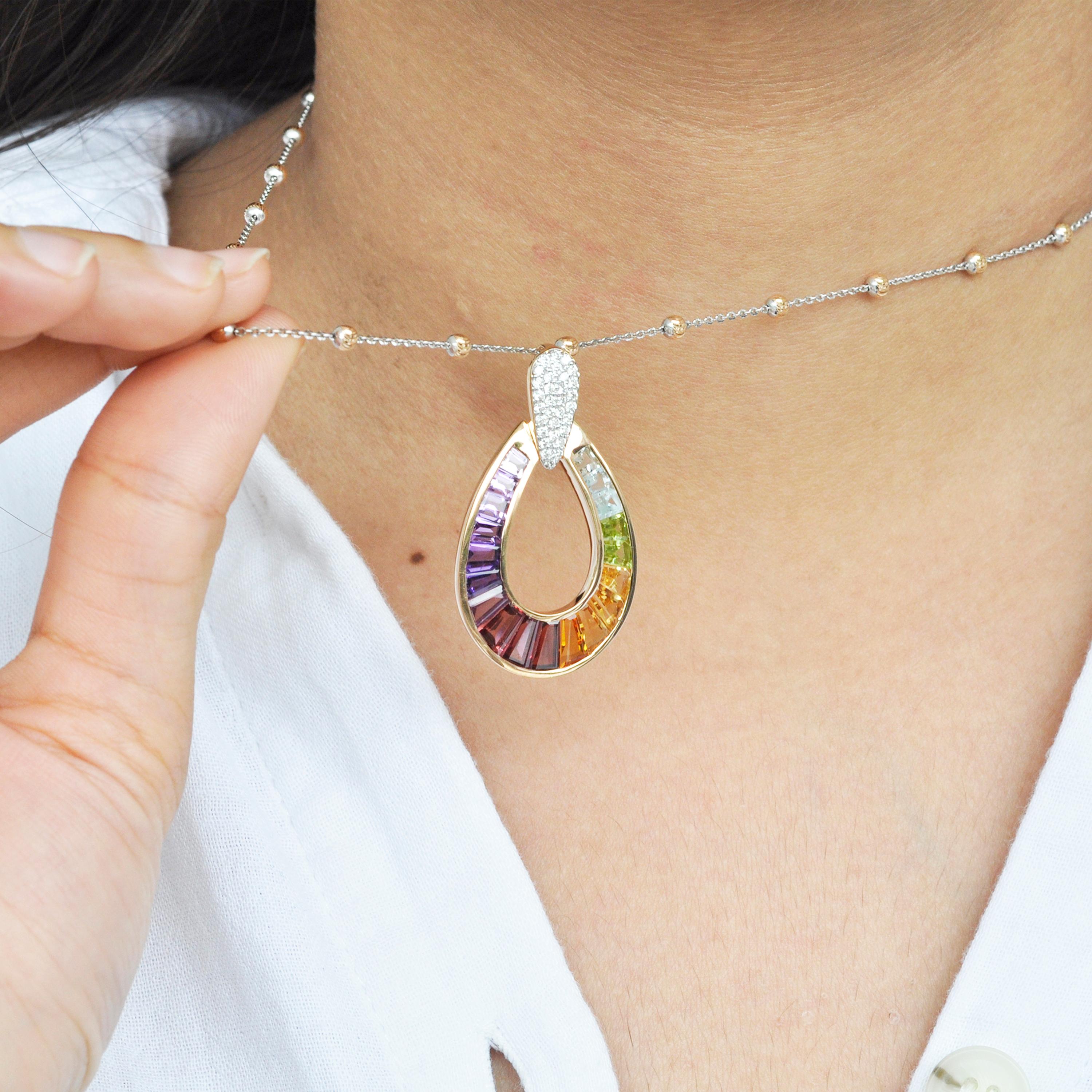 Collana con ciondolo in oro 14 carati con baguette a goccia multicolore Rainbow Diamonds in vendita 3