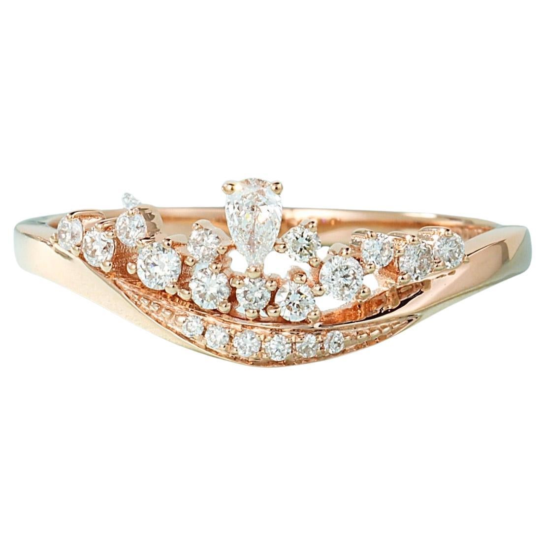 18K Gold Teardrop Crown Ring with Natural Diamonds