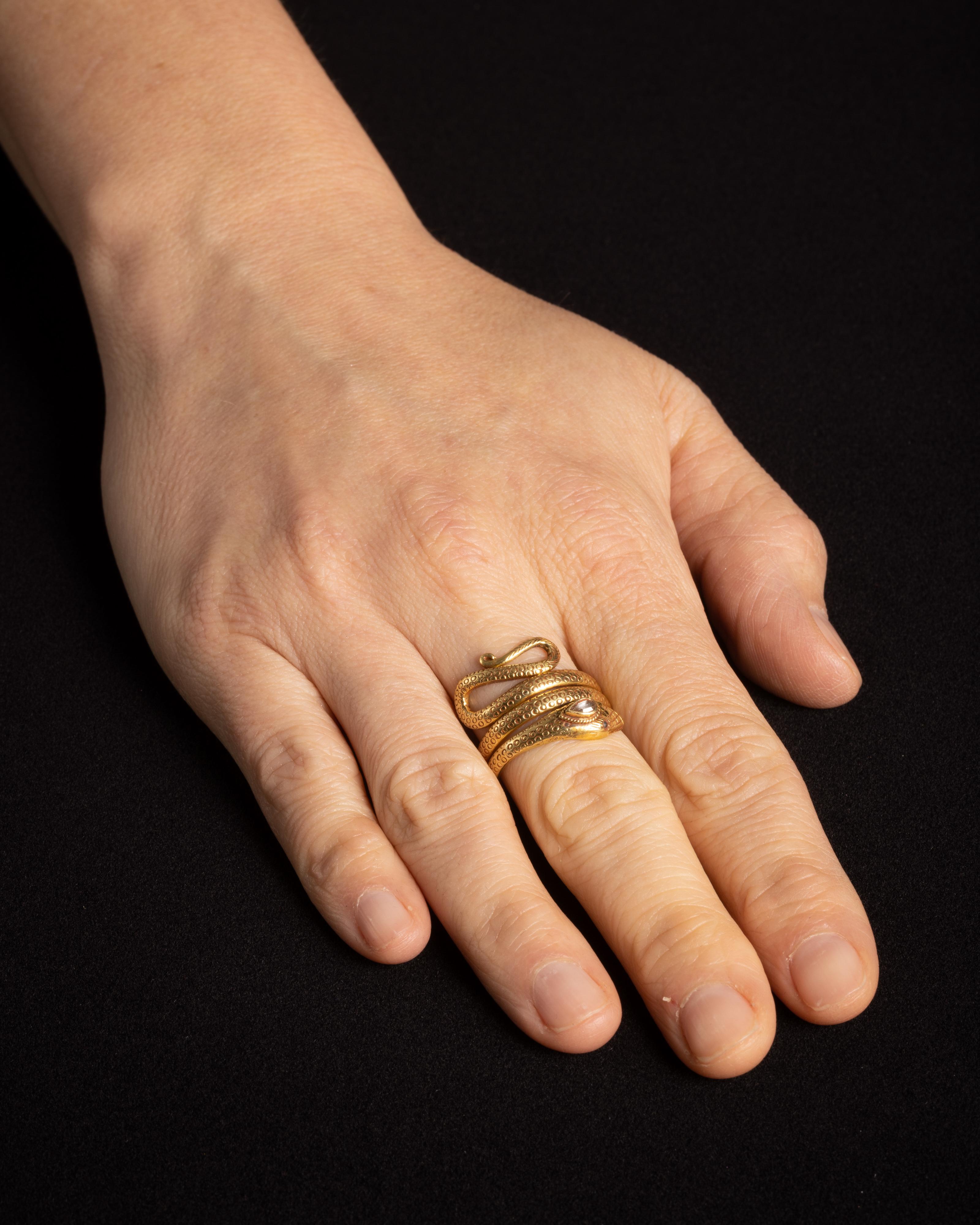 18K Gold Textured Coiled Snake Ring with Diamond 1