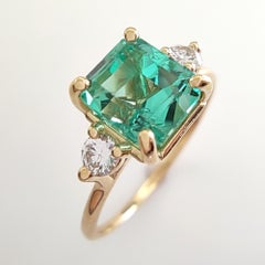 18K Gold Three-Stone 1.18ct Emerald and Diamond Minimalist Ring for Daily Wear