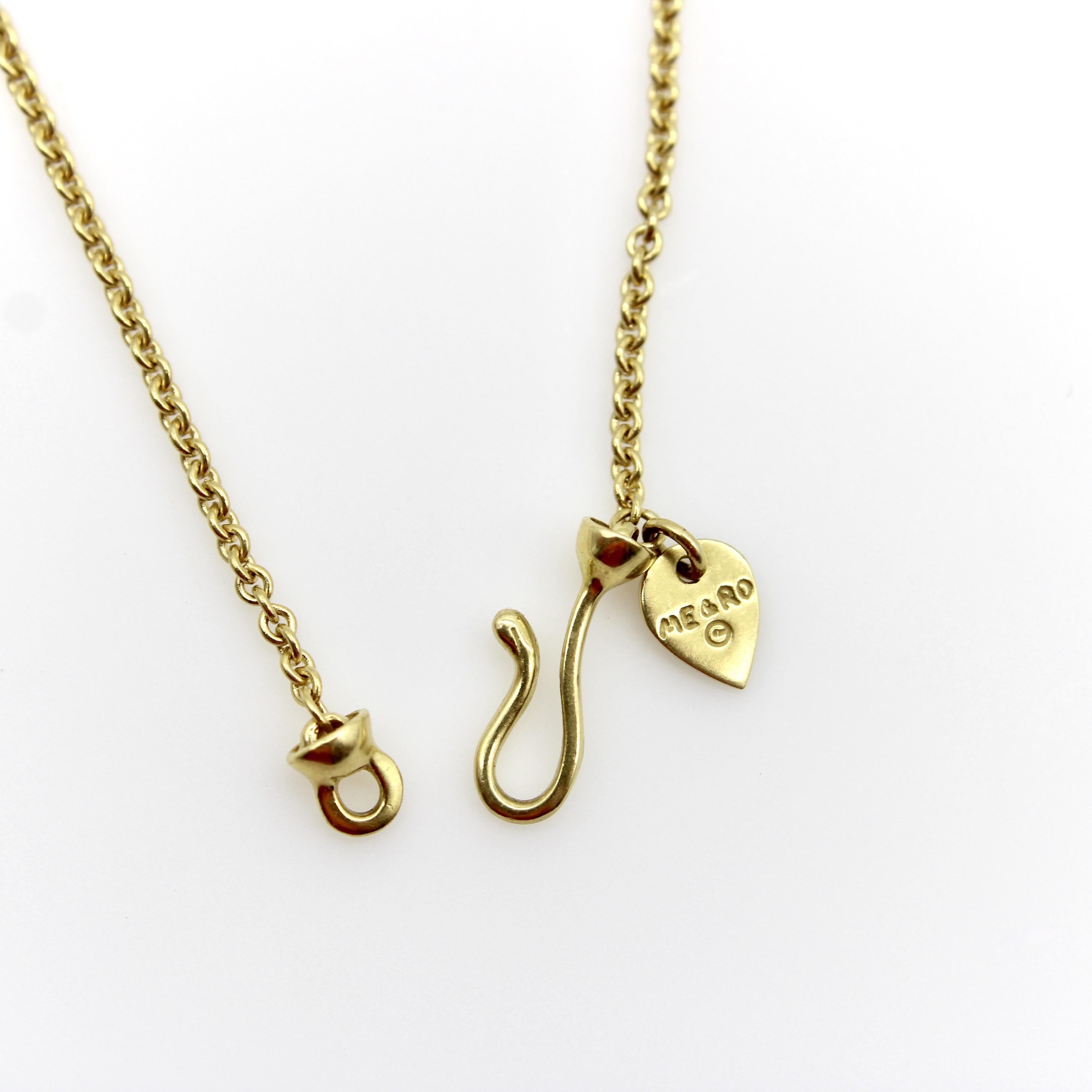 Pendentif miroir tibétain en or 18K avec diamant et chaîne par Me & Ro en vente 1