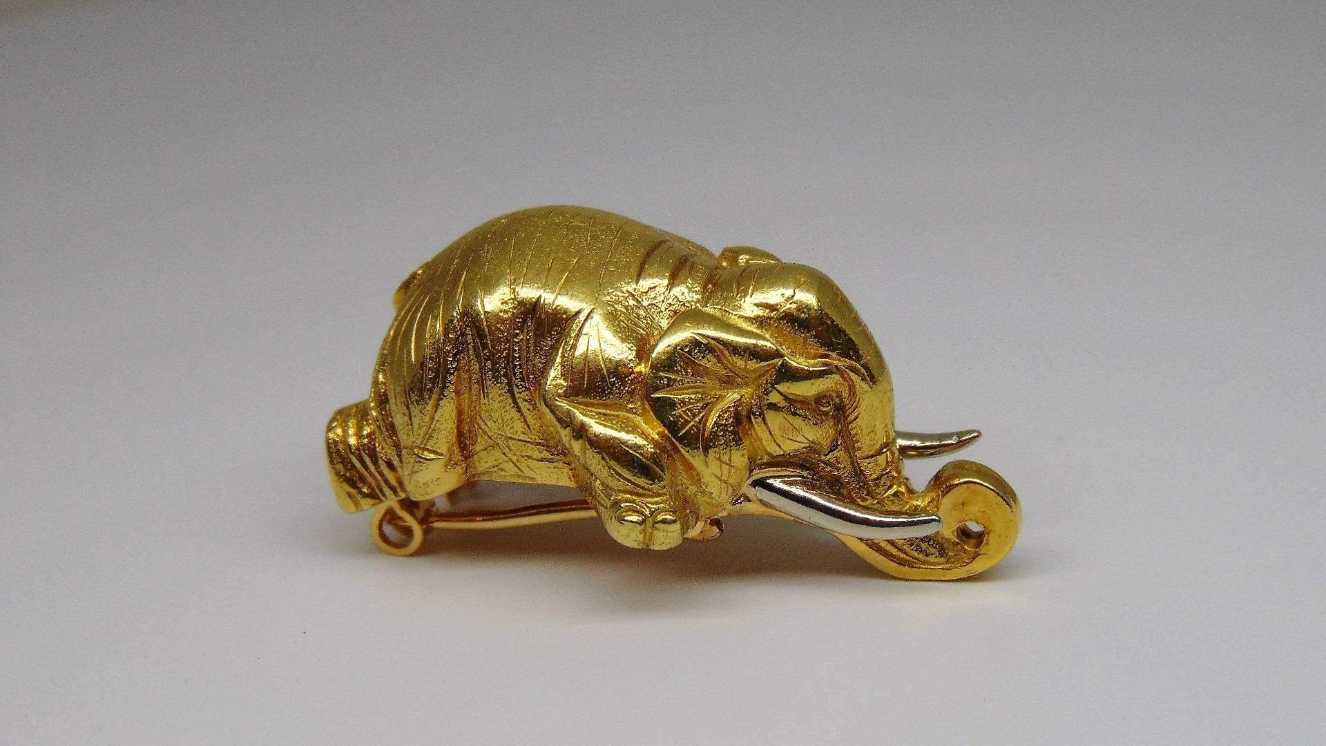 Retro 18 Karat Gold Tiffany & Co. Elephant Brooch For Sale