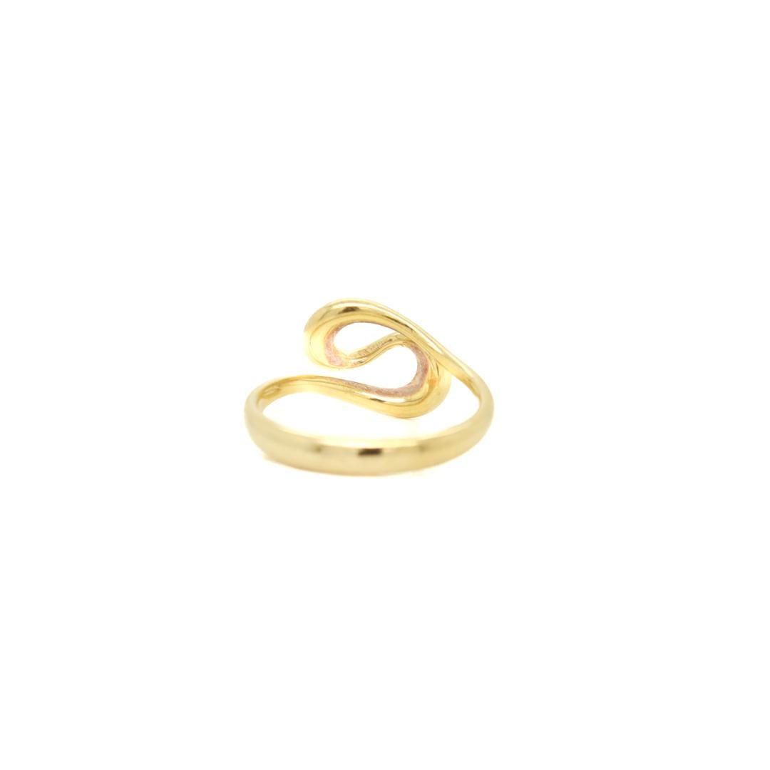 18K Gold Tiffany & Co. Elsa Peretti Open Wave Ring In Good Condition For Sale In Philadelphia, PA