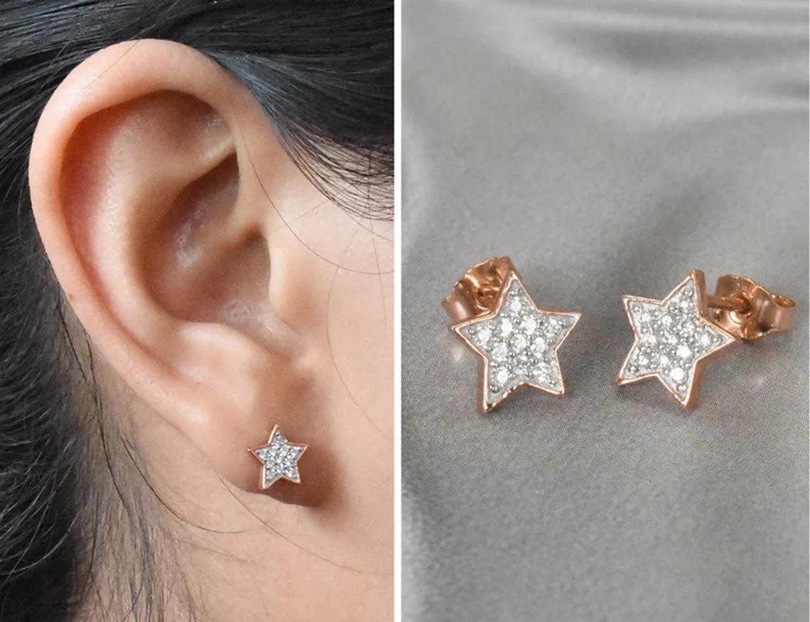 Tiny Diamond Star Stud Earrings in 18k Rose Gold, Yellow Gold, White Gold.

These Dainty Stud Earrings are made of  18k solid gold featuring shiny brilliant round cut natural diamonds set by master setter in our studio. Simple but unique, elegant