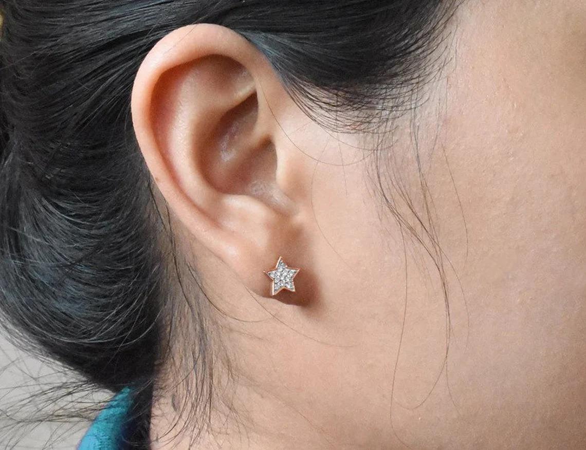 Women's or Men's 18k Gold Tiny Diamond Star Stud Earrings Cluster Diamond Earrings For Sale