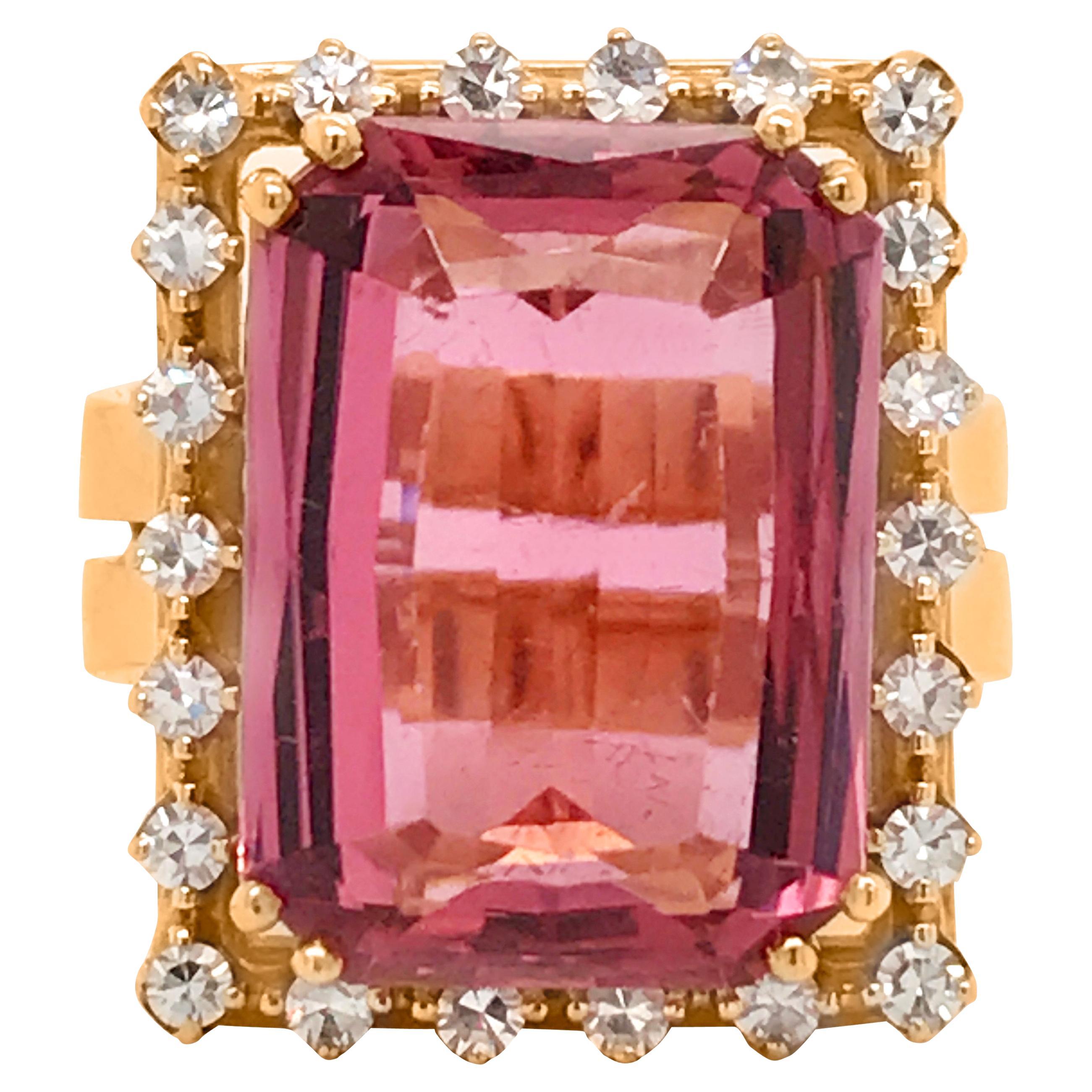 18 Karat Gold Turmalin-Diamant-Ring im Angebot