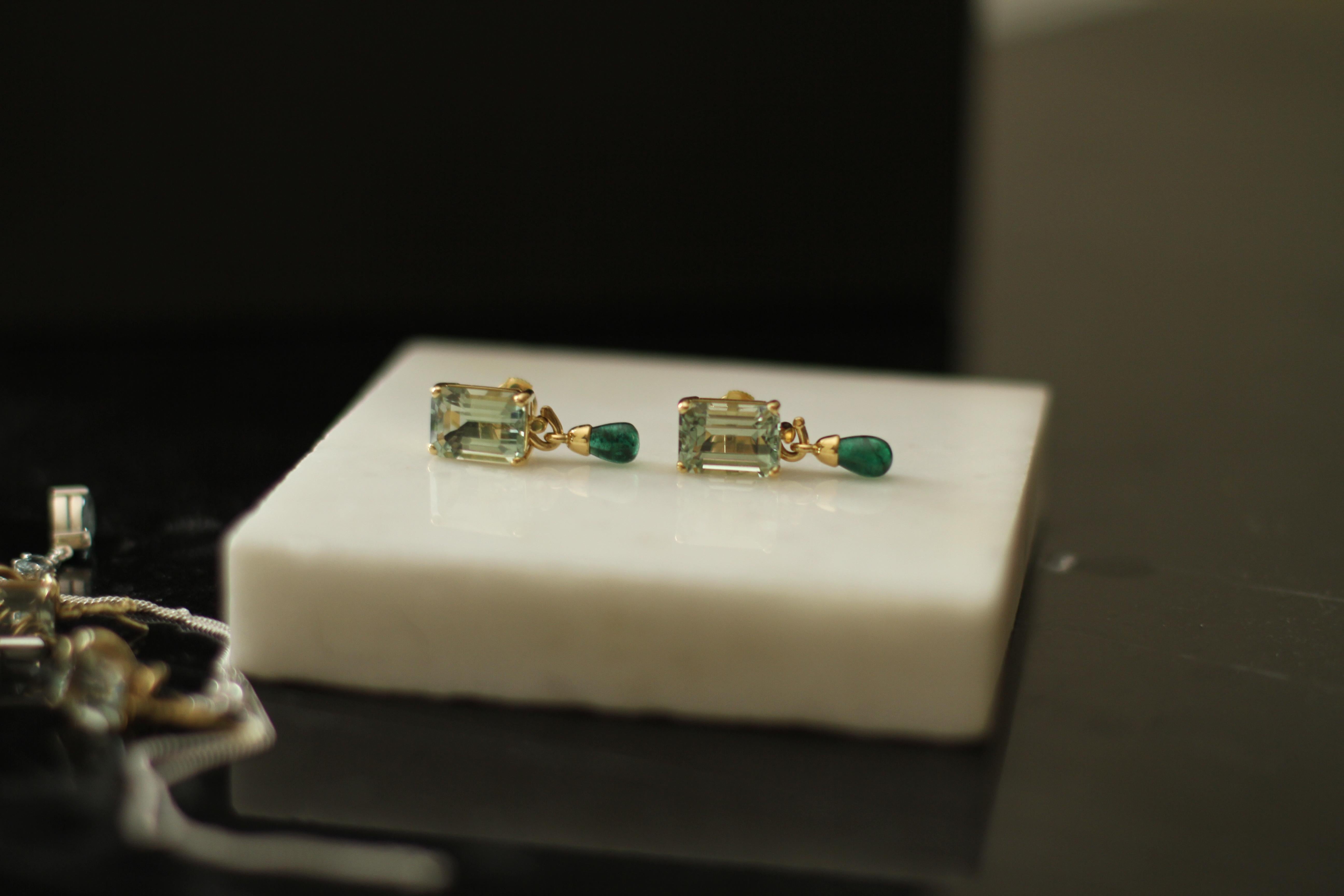 18K Gold Transformer Stud Earrings with Light Green Tourmalines and Diamonds For Sale 6