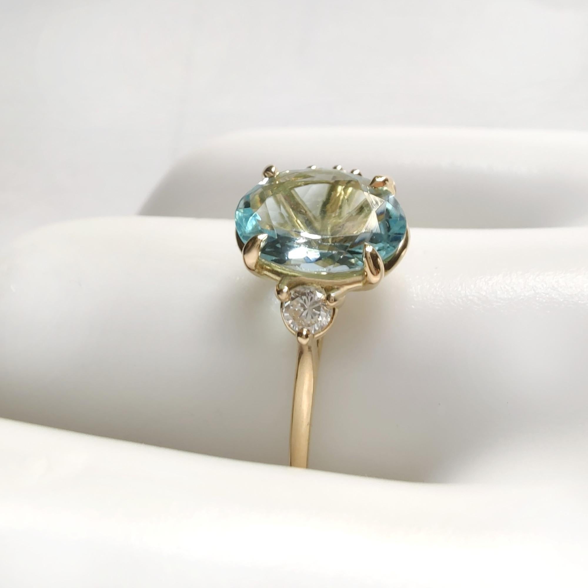 Oval Cut Flash sale -18K Gold Trilogy Ring: 1.36ct Oval Aquamarine & Diamonds For Sale