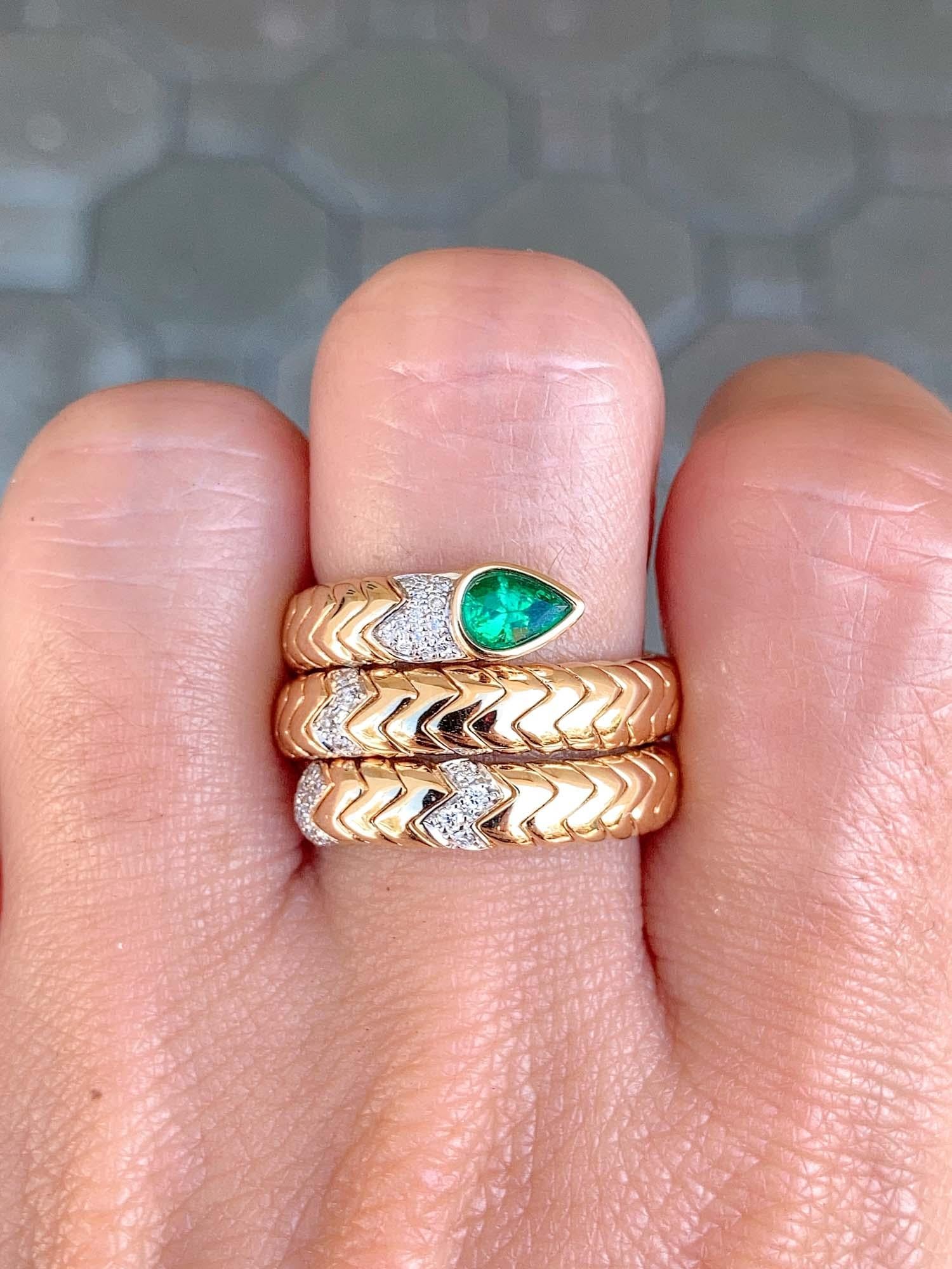 18k Gold Tubogas Snake Coil Ring with Emerald Head and Diamond Accent 13.8g 4