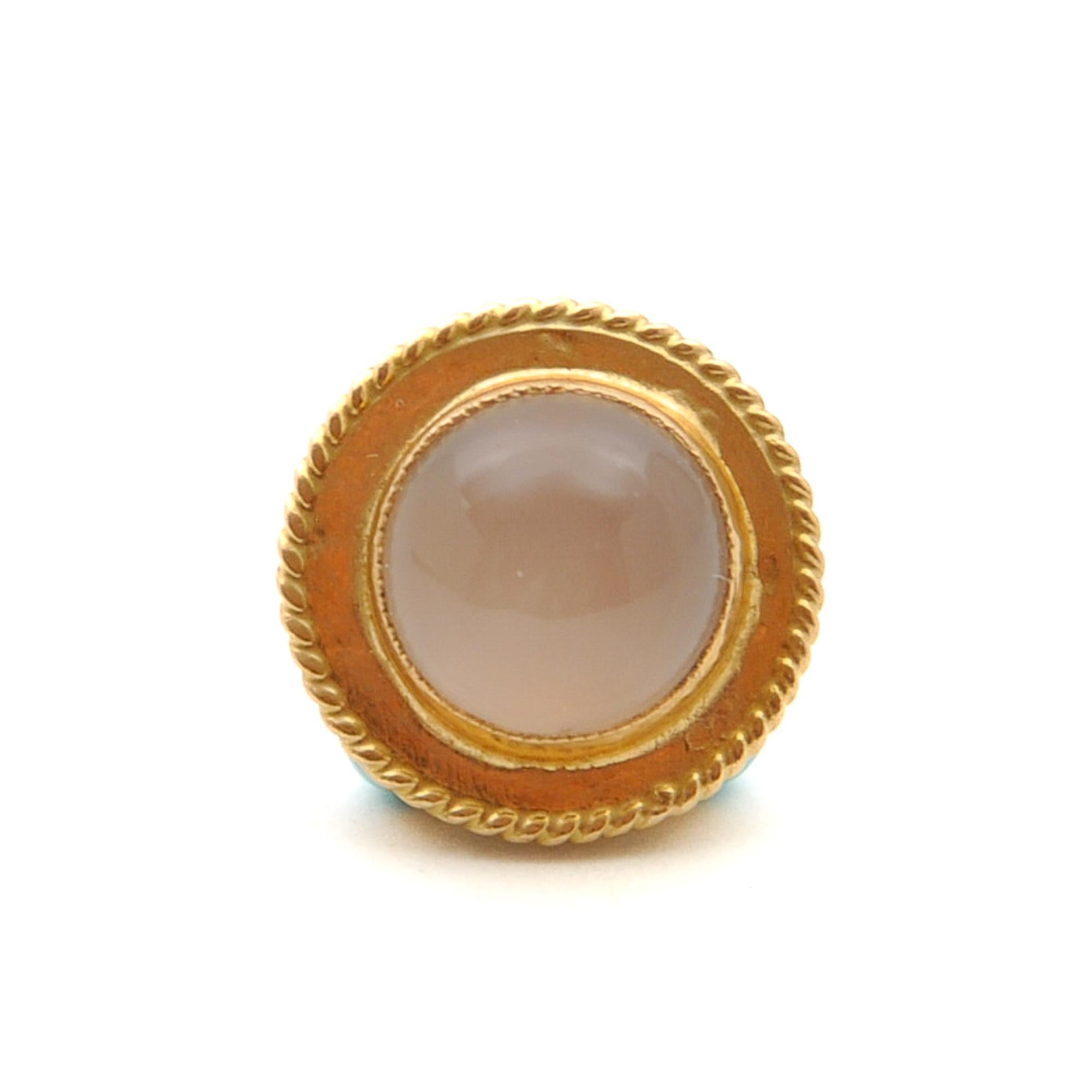Pendentif breloque vintage en or 18 carats avec turquoise et pierre de lune en vente 5