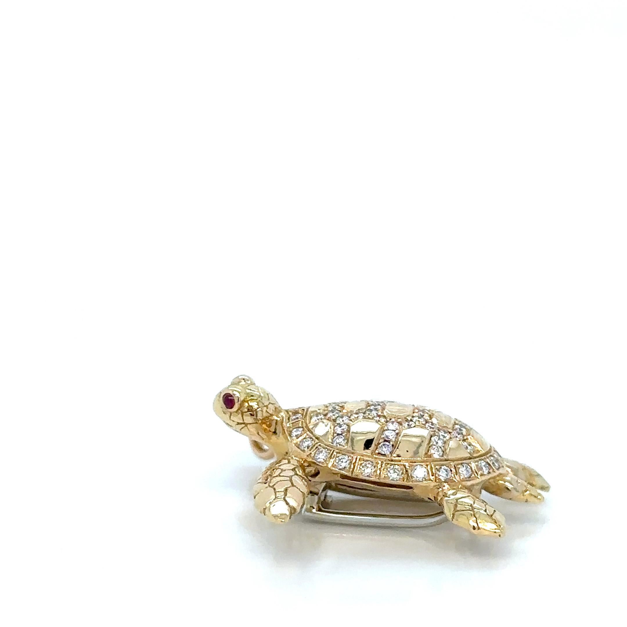 18K Gold Turtle Brooch/Pendant with Rubies and Diamonds In Excellent Condition For Sale In Malmö, SE