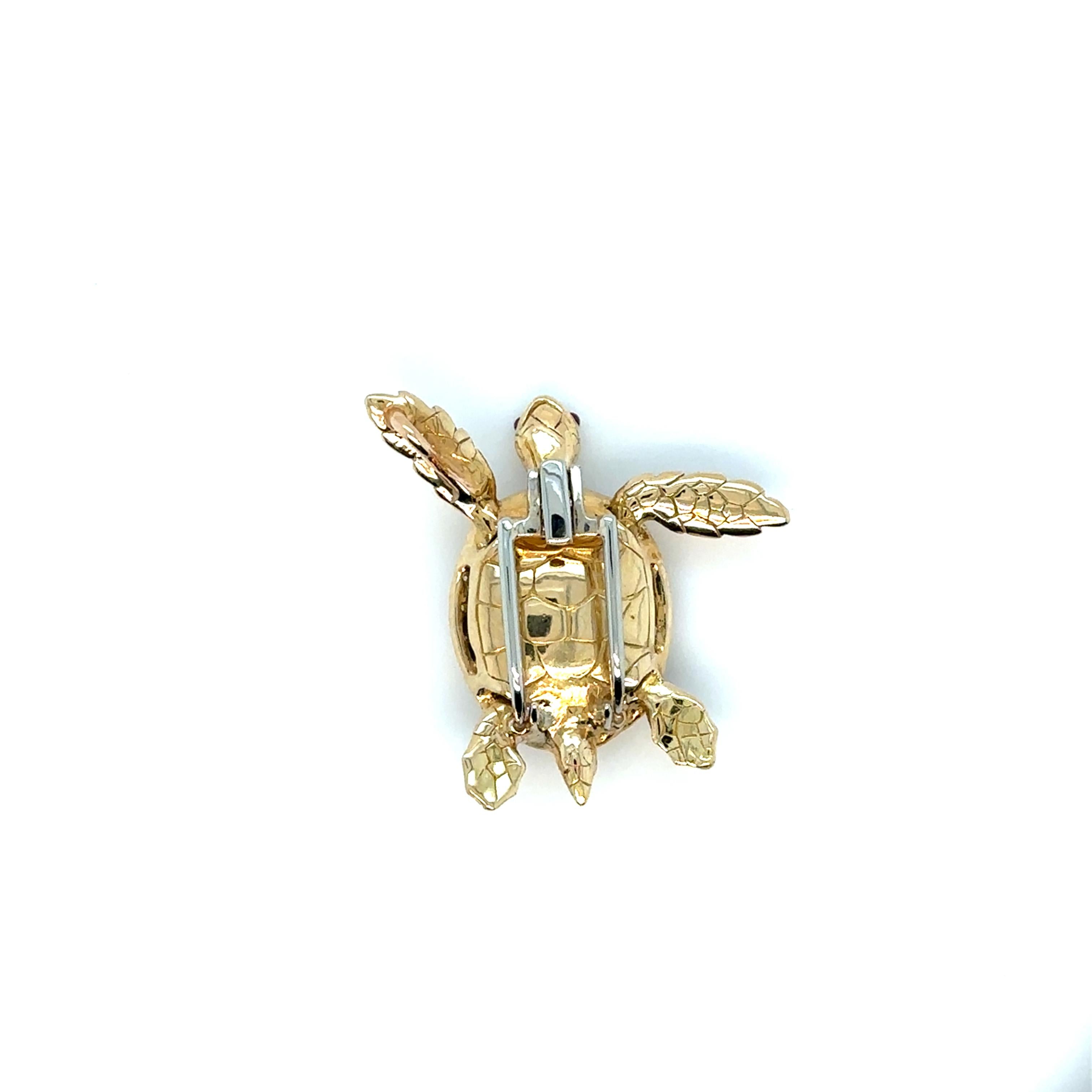 18K Gold Turtle Brooch/Pendant with Rubies and Diamonds For Sale 3