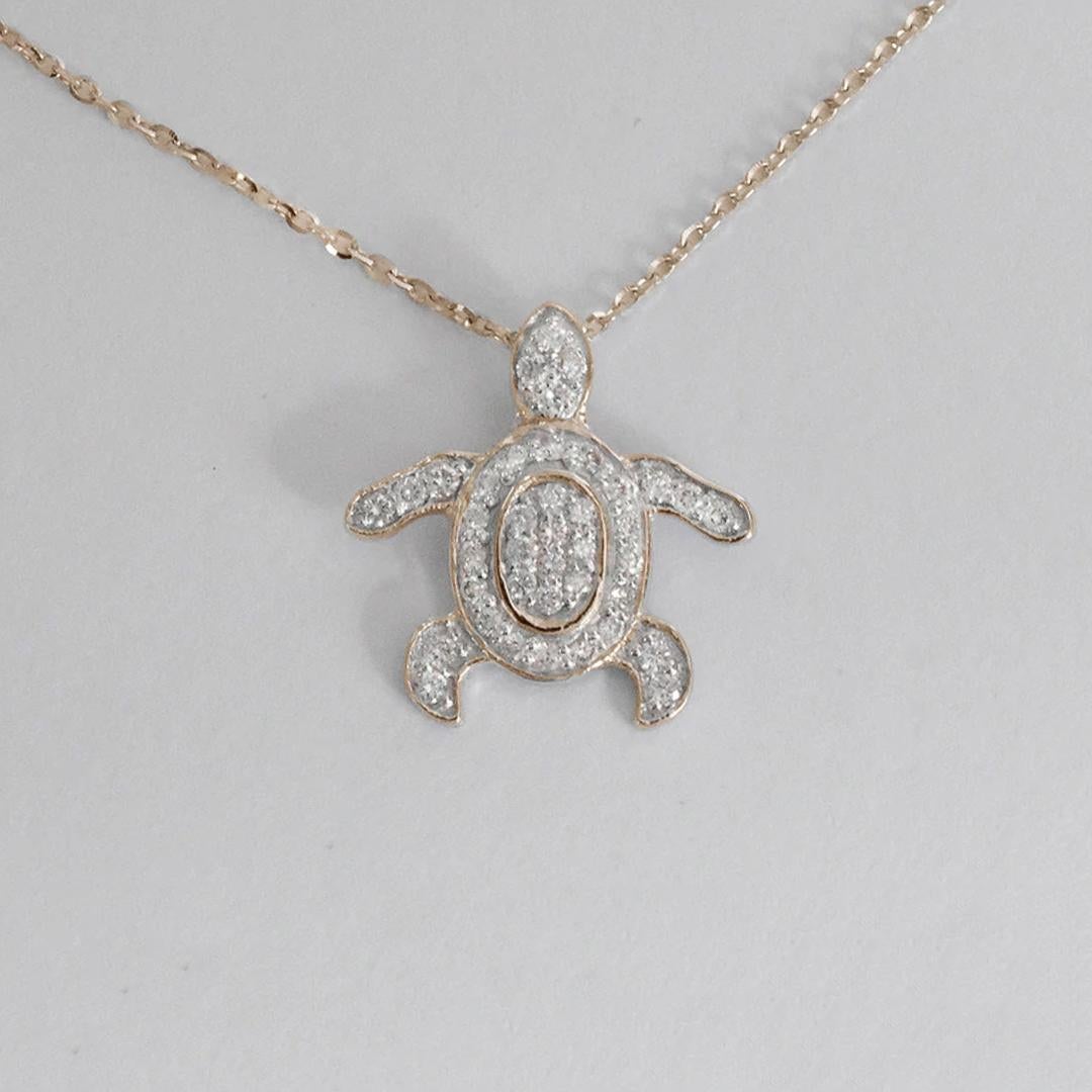 Modern 18k Gold Turtle Necklace Sea Life Turtle Pendant Sea Jewelry For Sale