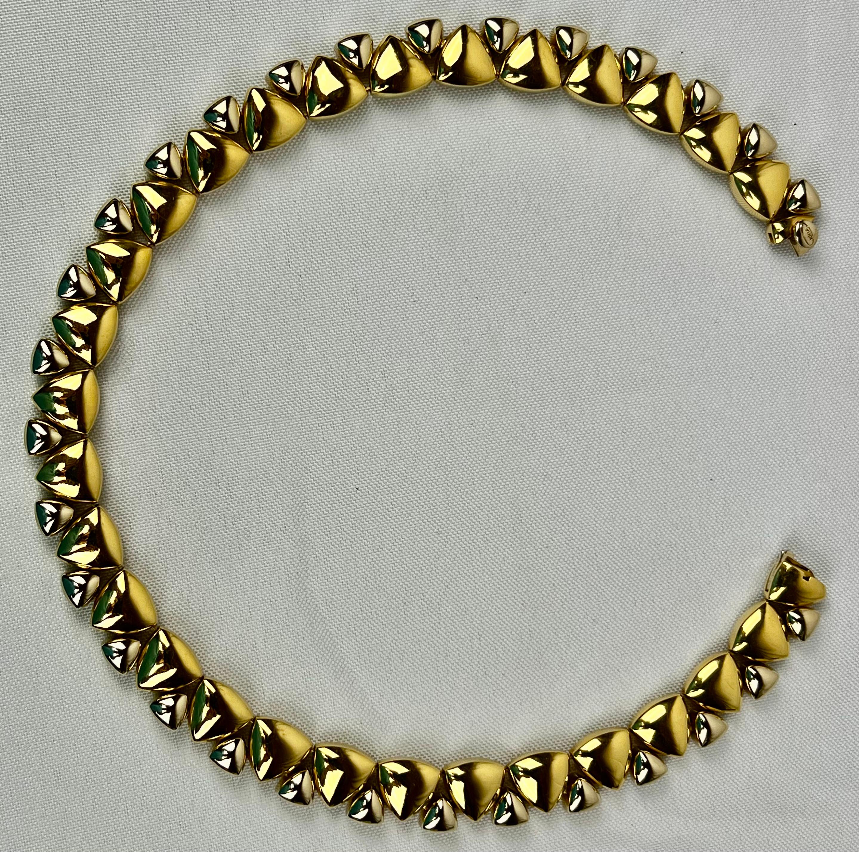 18 Karat Gold zweifarbige Halskette von Kria  (Moderne) im Angebot