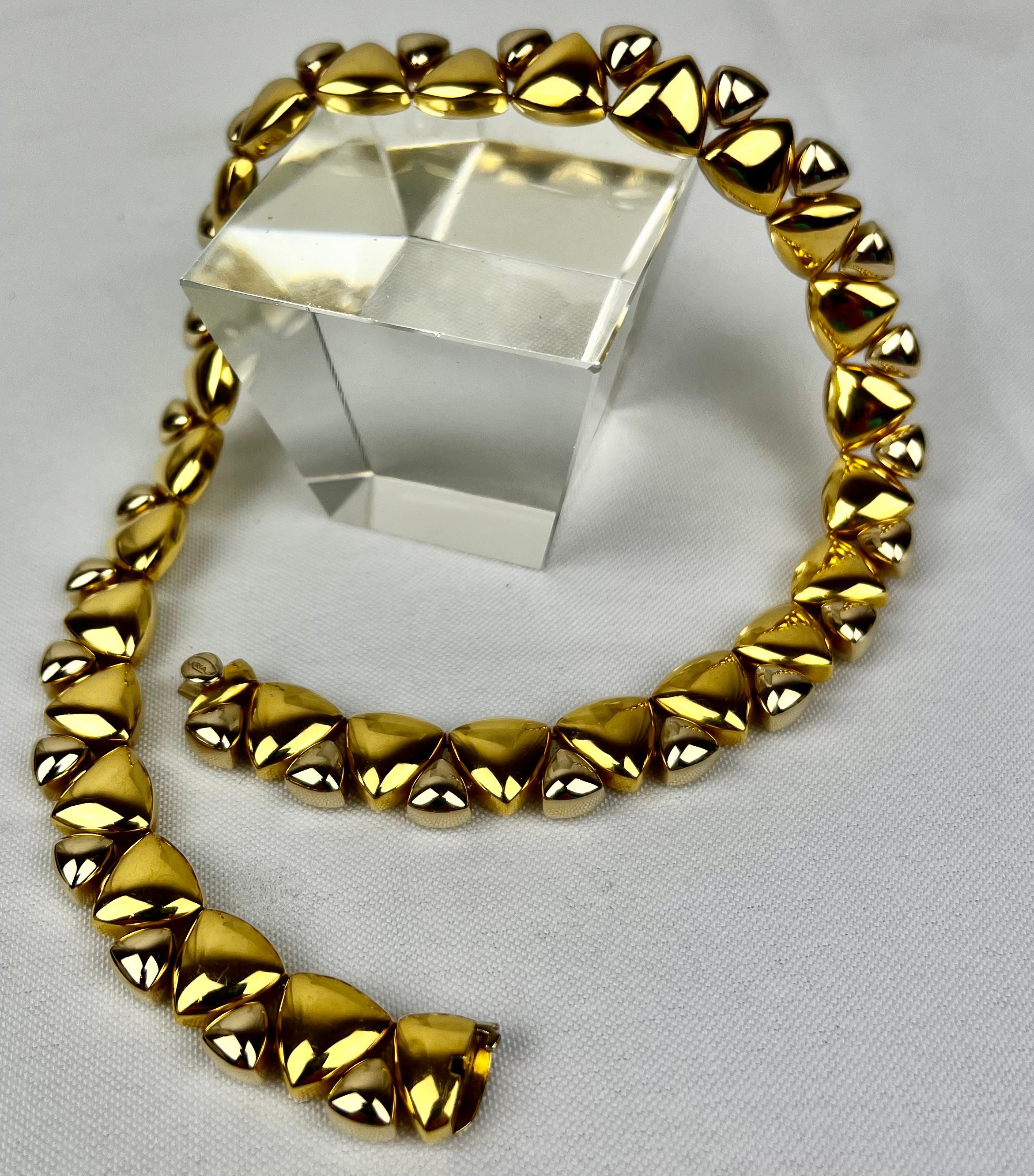 18 Karat Gold zweifarbige Halskette von Kria  im Angebot 1