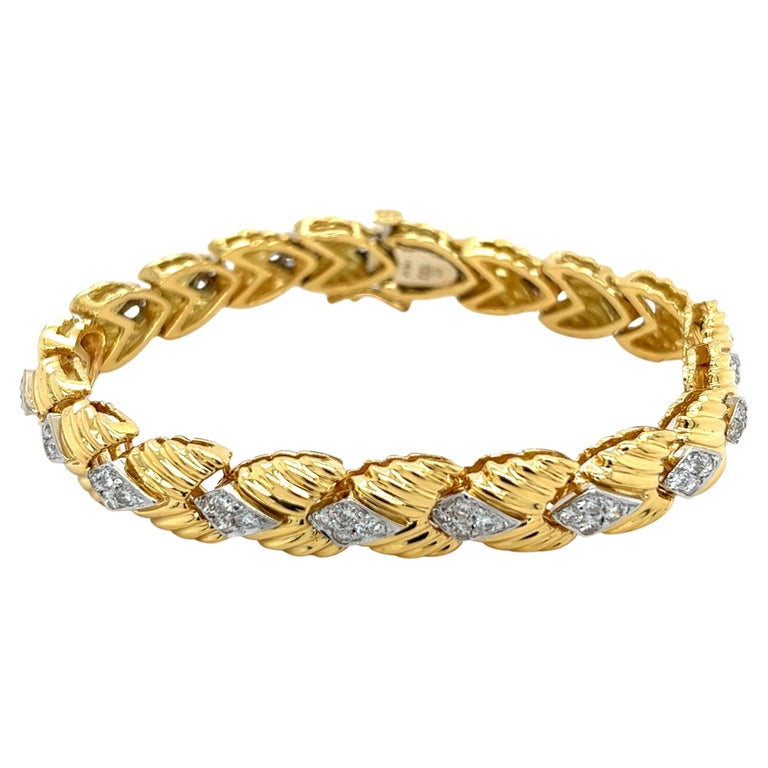 18K Gold Two Tone Vintage Triangle Link Bracelet with 1.30CTW in Round Diamonds For Sale at 1stDibs