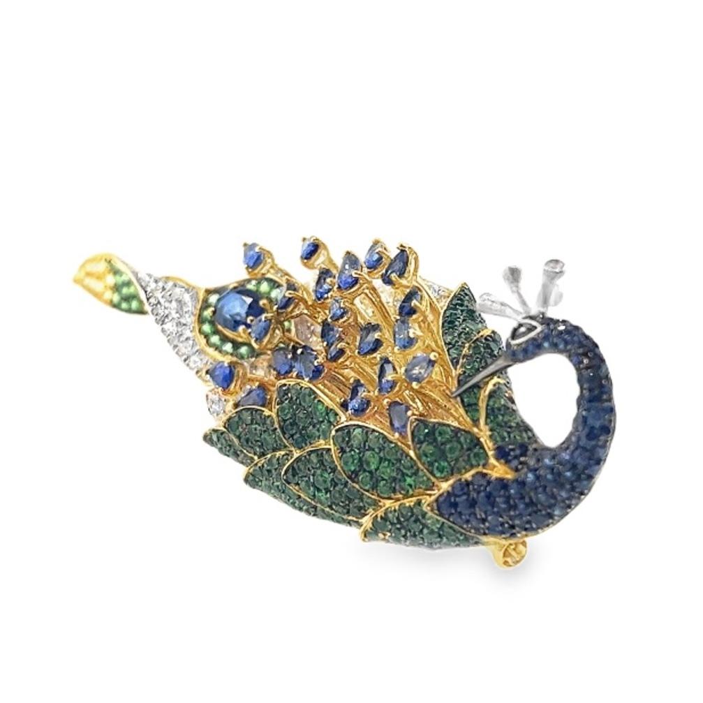 18K Gold Unheated Sapphire & Green Garnet Peacock Brooch & Pendant with Diamonds In New Condition For Sale In Kowloon, HK