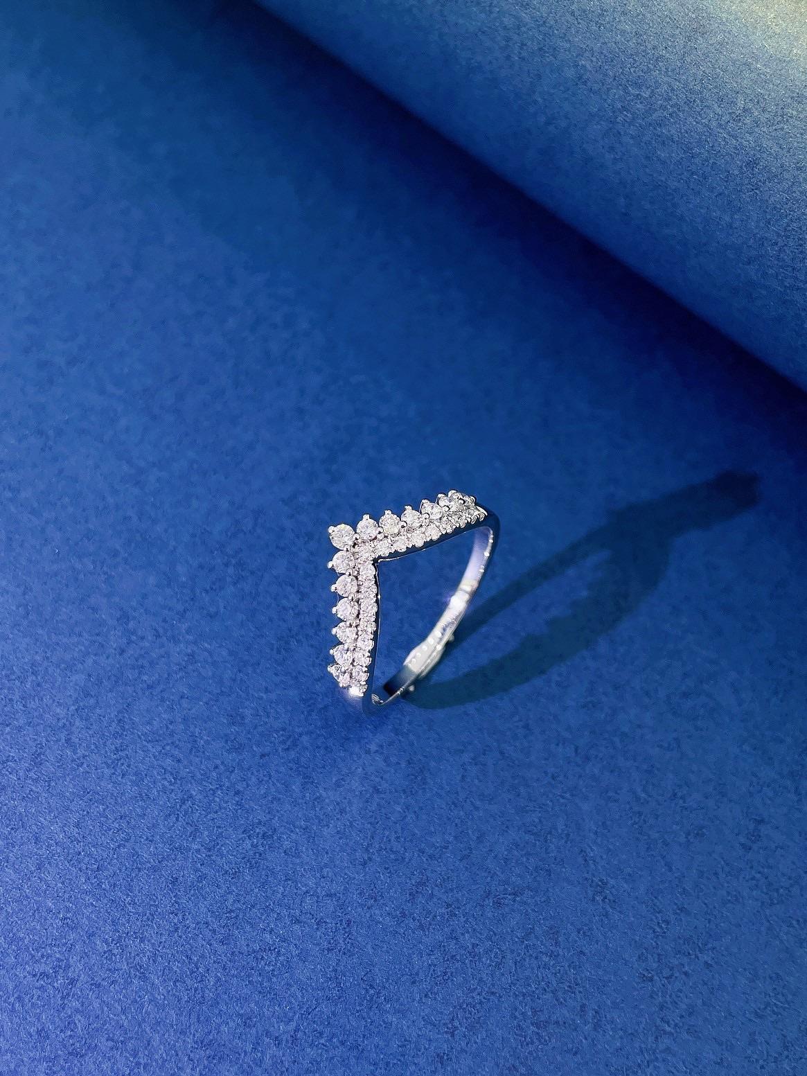 De las mujeres Anillo Corona Doble Fila en V de Oro de 18 K y Diamantes Naturales(Ajustable) en venta