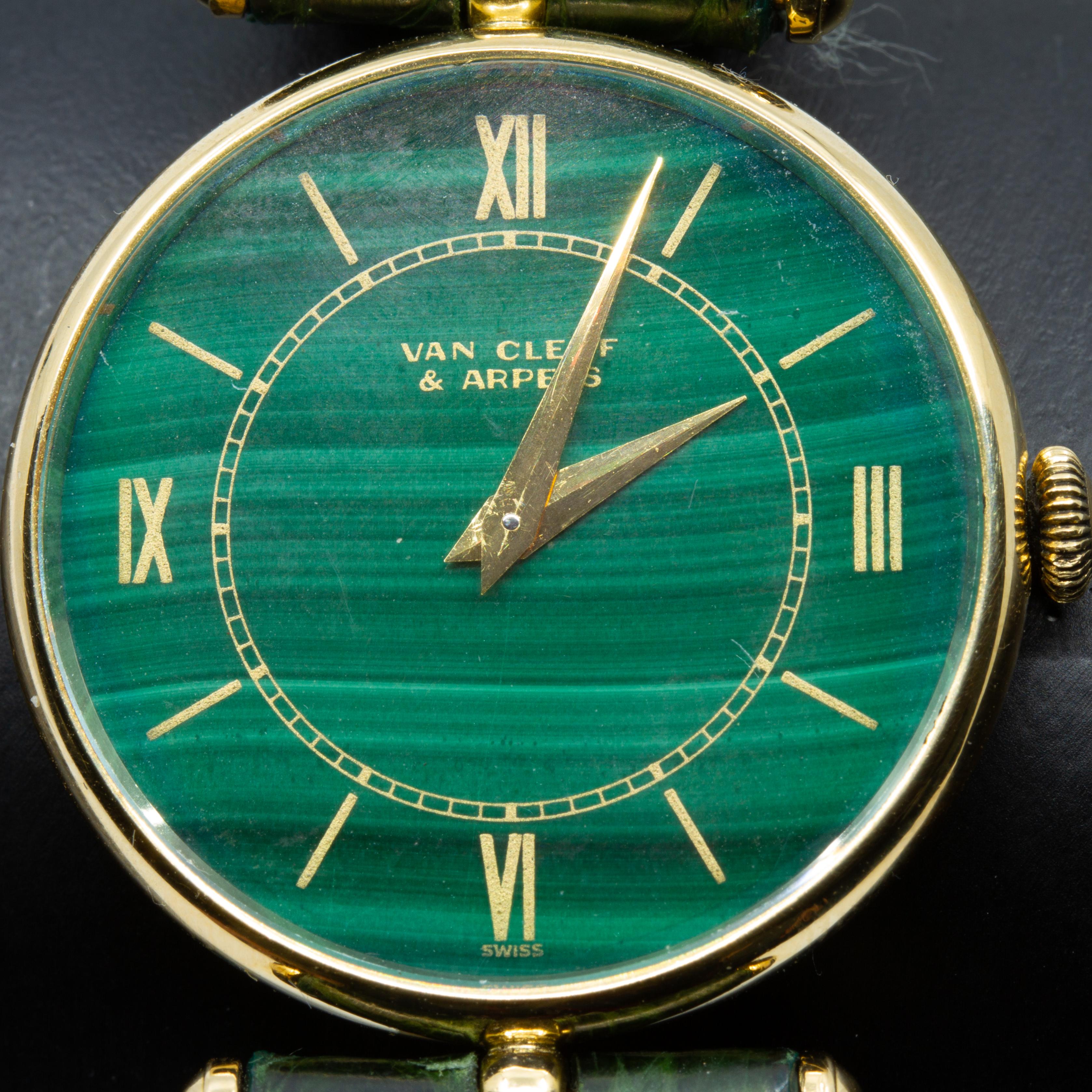 montre-bracelet en or 18k Van Cleef & Arpels 17 Jewel Stem Wind avec cadran en malachite Bon état à Kingston, NY