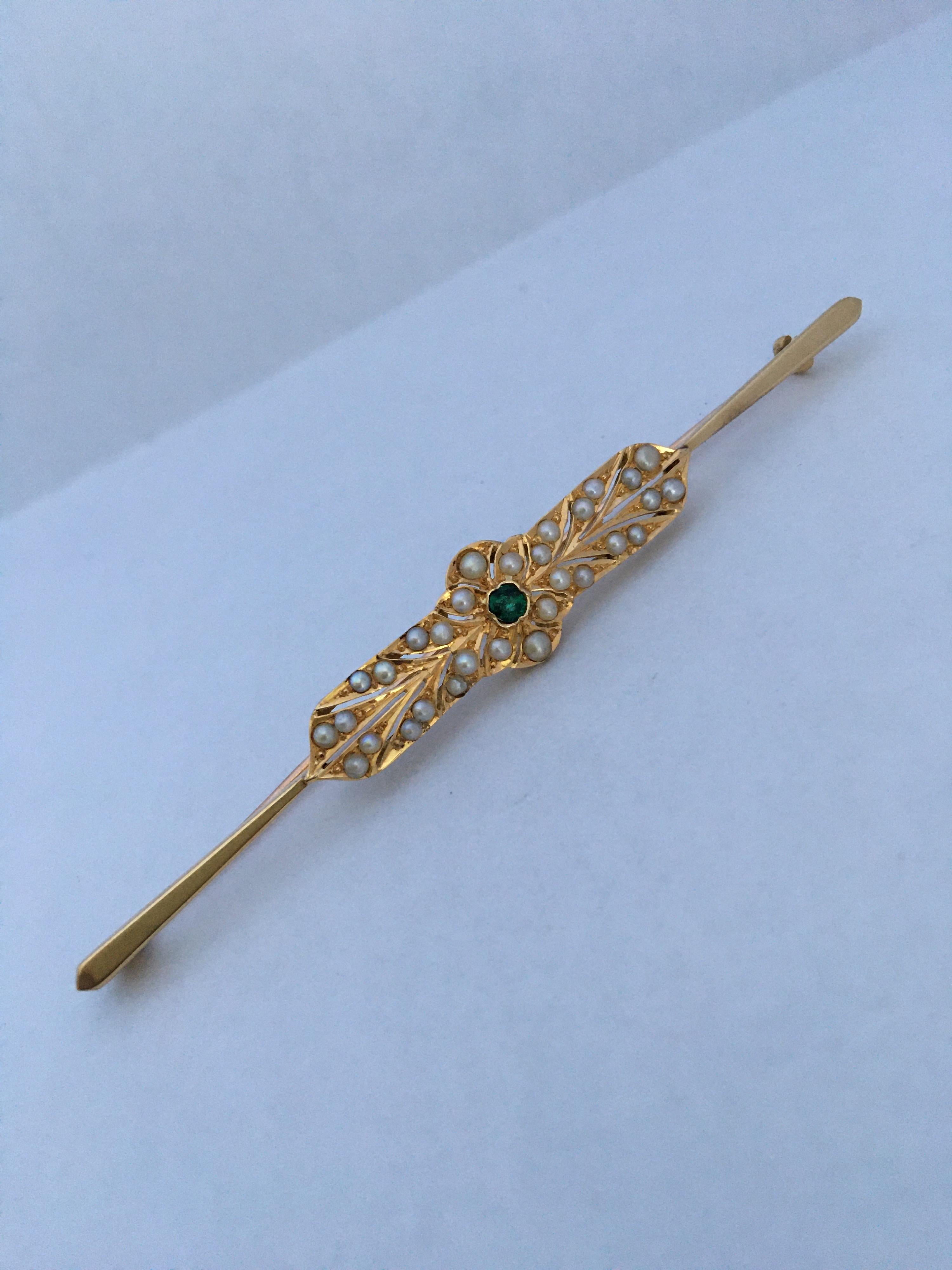 18 Karat Gold Victorian Brooch / Pin with Seeded Pear and Emerald For Sale 2