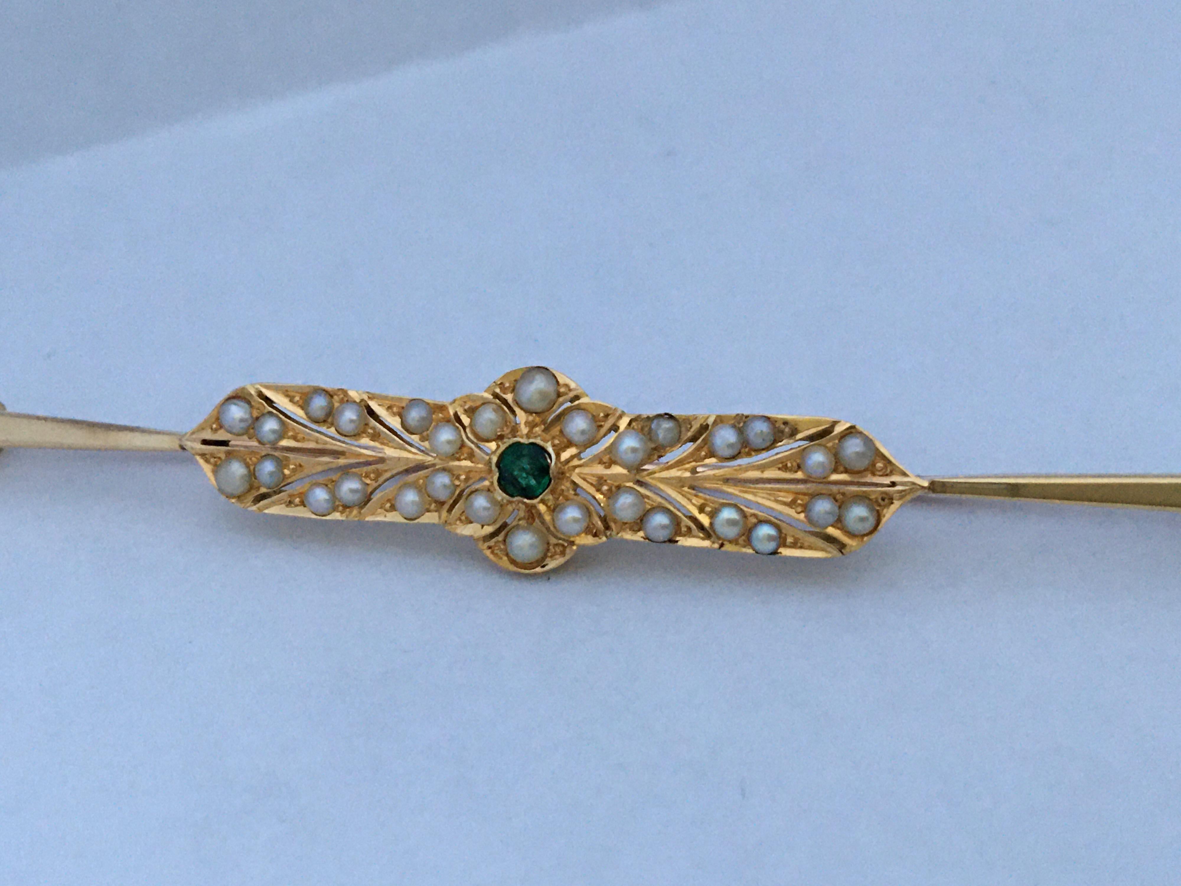 18 Karat Gold Victorian Brooch / Pin with Seeded Pear and Emerald For Sale 5