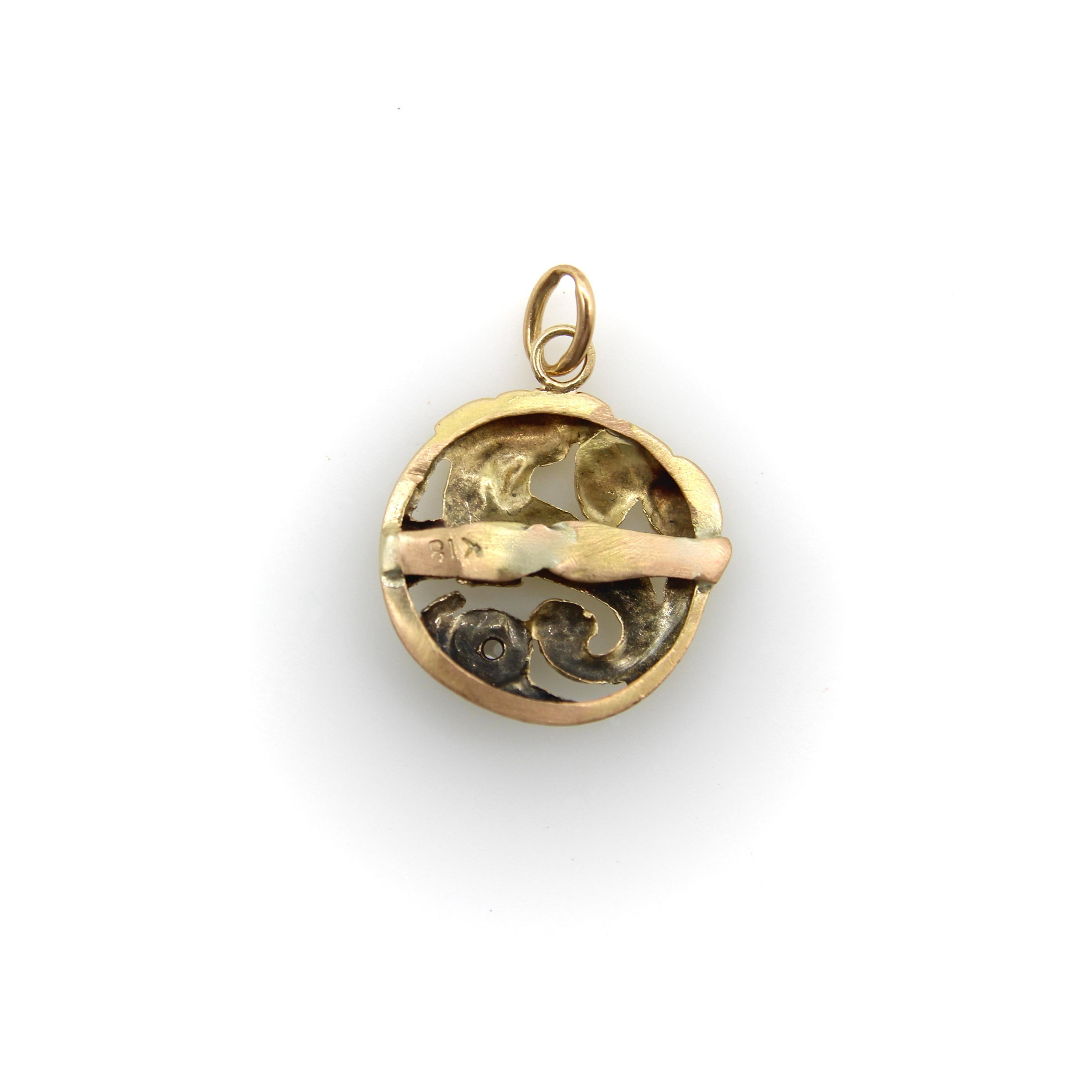 Pendentif créature mythique victorienne en or 18K Pour hommes en vente