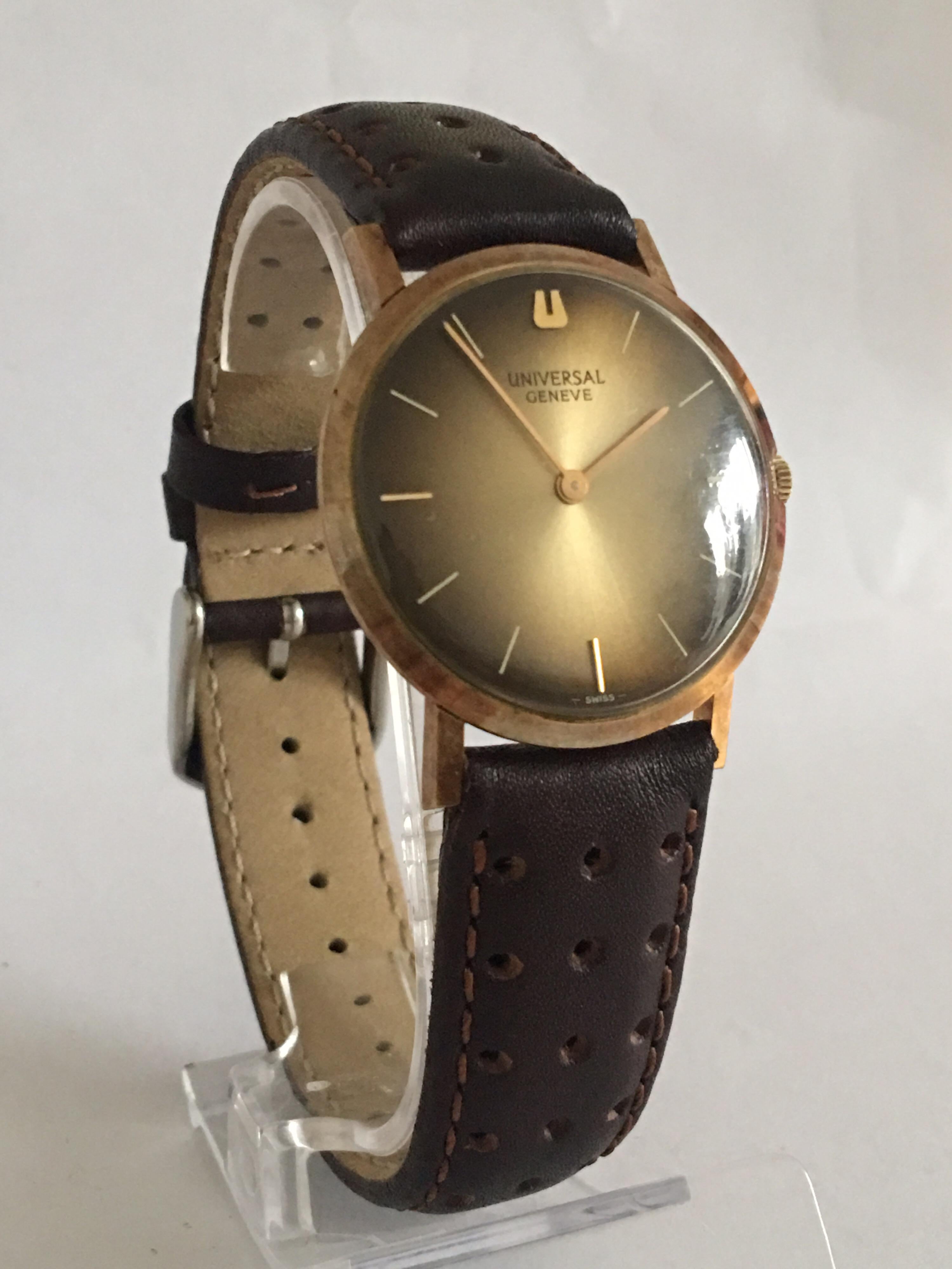 18 Karat Gold Vintage Hand-Winding Universal Geneve Watch For Sale 6