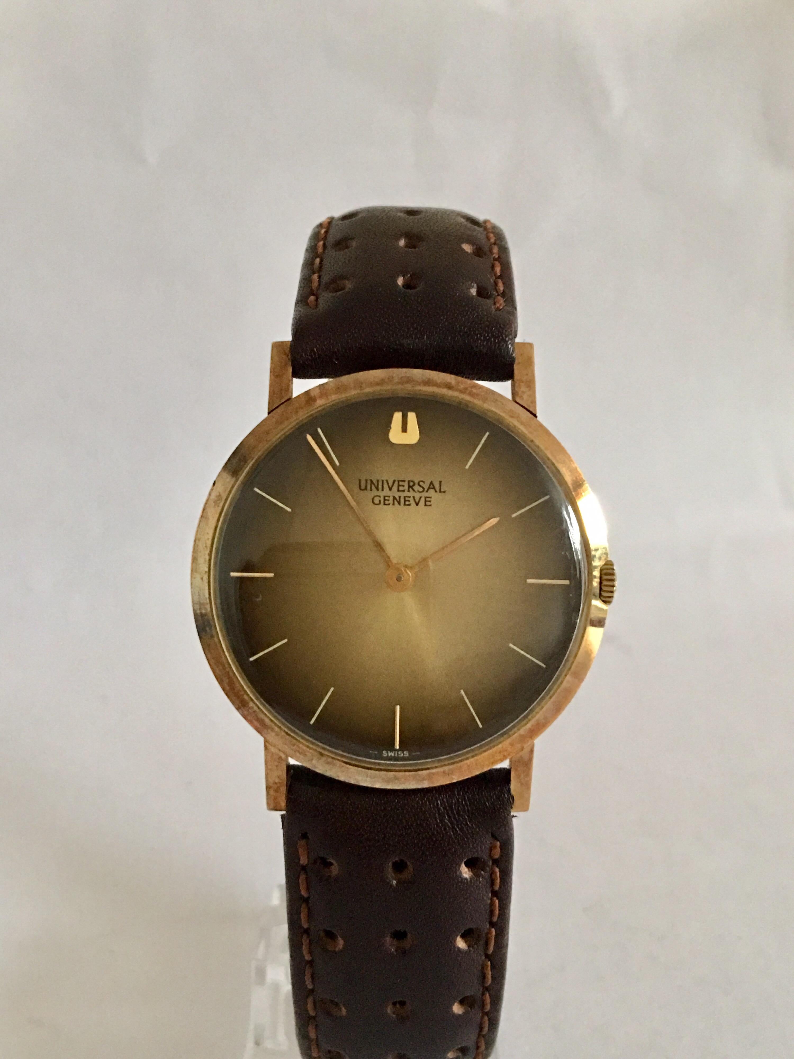 18 Karat Gold Vintage Hand-Winding Universal Geneve Watch For Sale 7