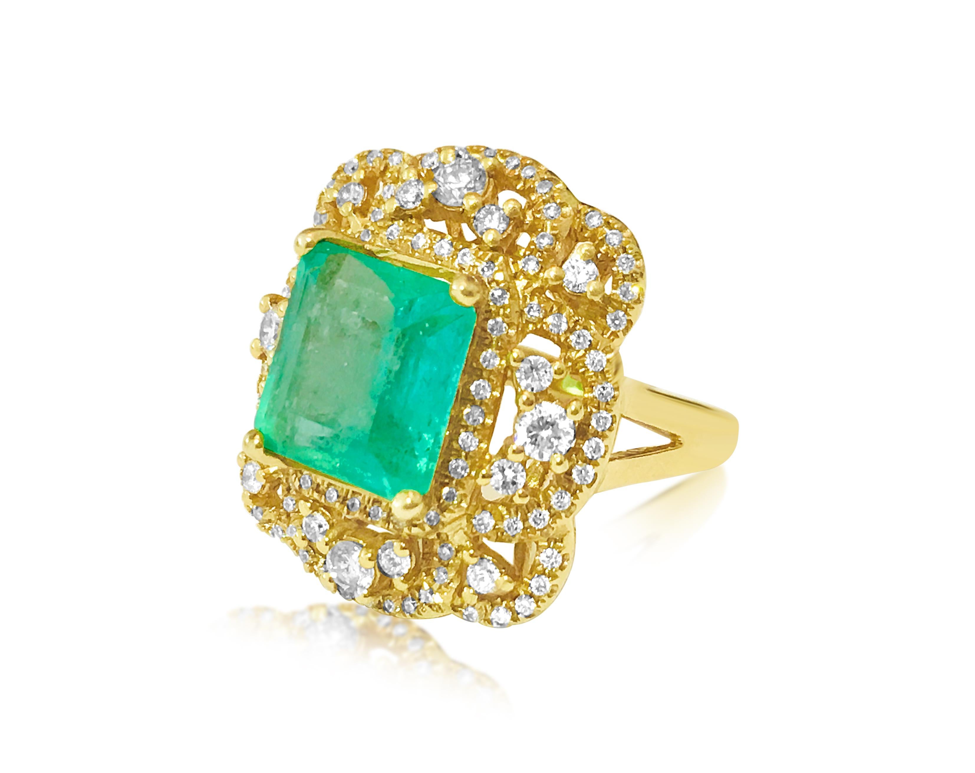 Art Deco 18k Gold Vintage 6 ct Emerald Diamond Cocktail Ring For Sale