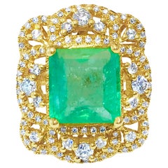 18k Gold Vintage 6 ct Emerald Diamond Cocktail Ring