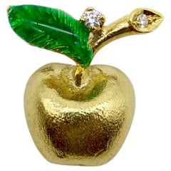 Charm en or 18K avec diamant et émail pour pomme vintage