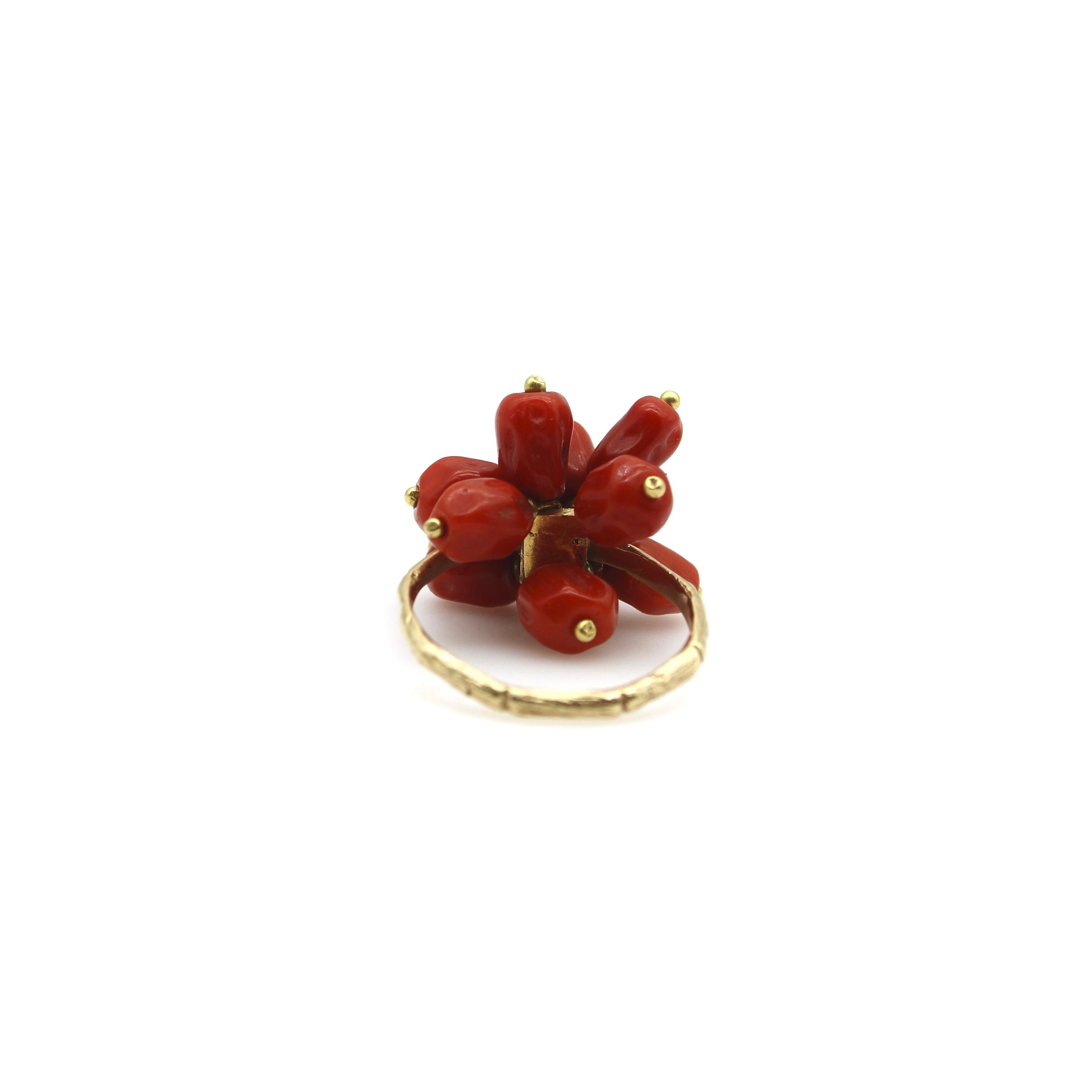 Women's or Men's 18k Gold Vintage Coral Berry Cluster Ring For Sale