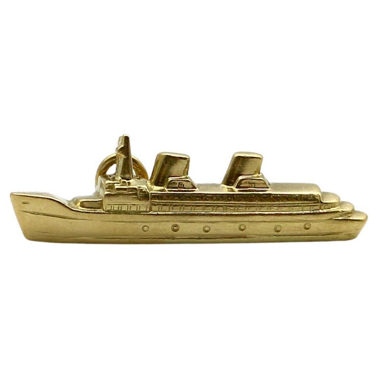 18K Gold Vintage Cruise Ship Bon Voyage Charm For Sale at 1stDibs