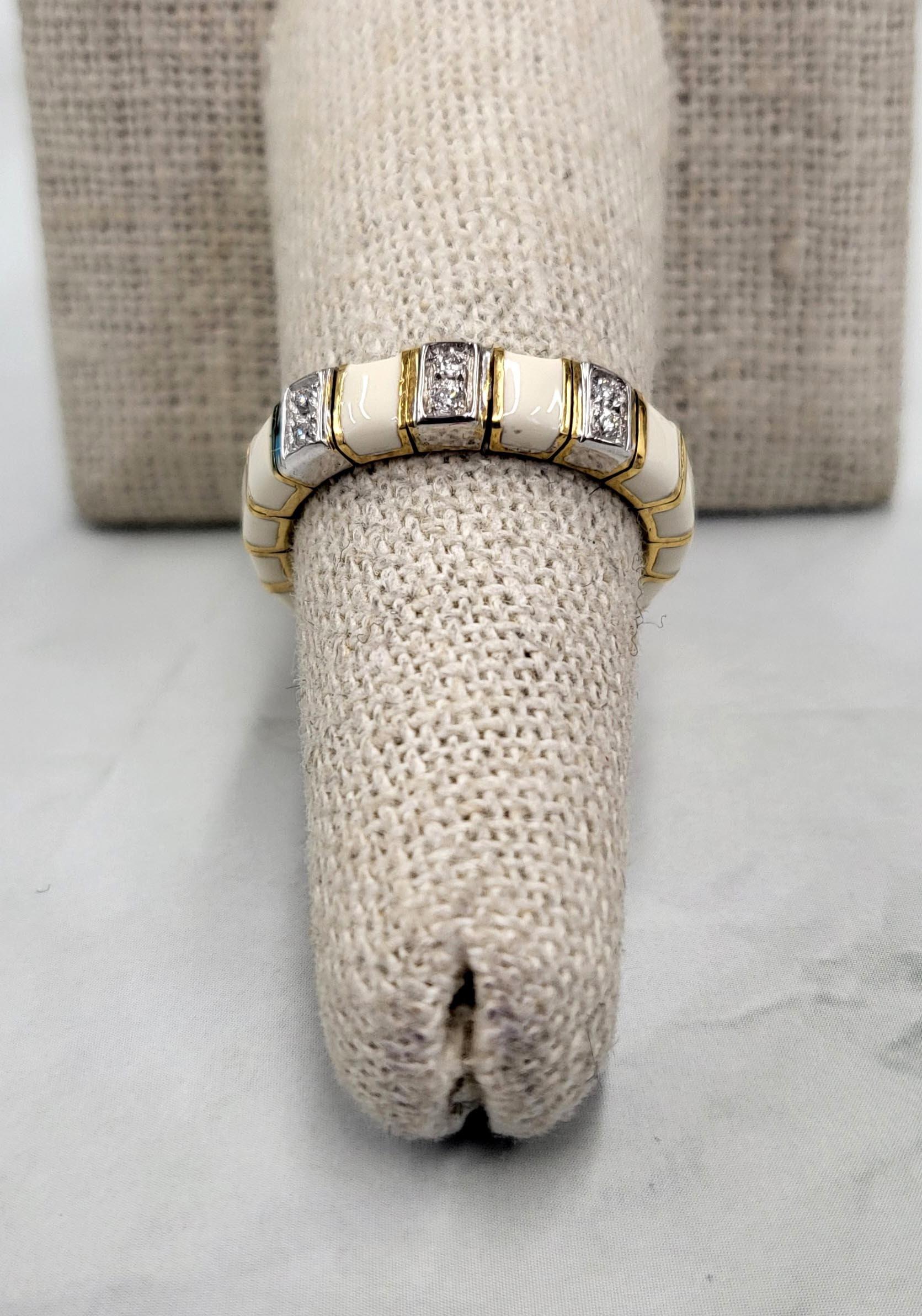 This stunning vintage ring from the heart of Italy blends classic design with modern versatility. Crafted in the 1970s, it’s a must-have for lovers of unique, meaningful jewelry.

Features:
Gold Mesh Band: Soft, flexible 18K gold (6.05 grams)