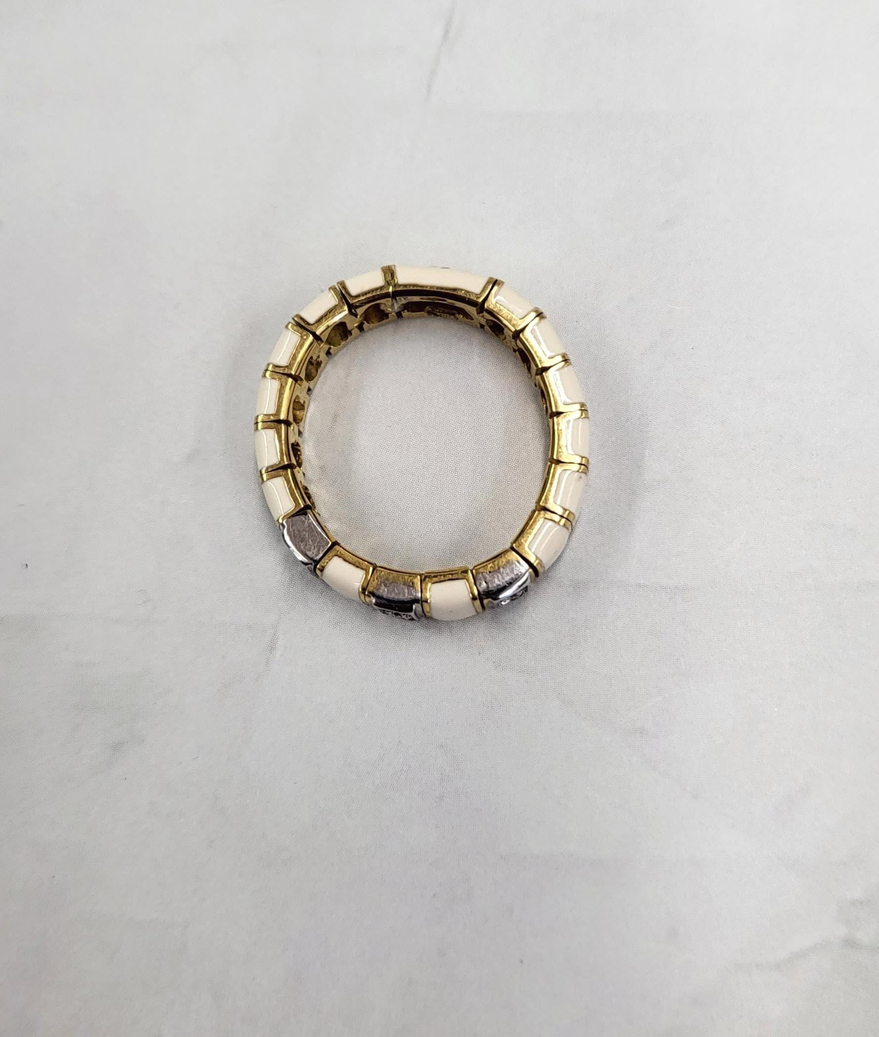 Contemporary 18K Gold Vintage Italian White Enamel Diamond Mesh Ring  Mesh Jewelry For Sale
