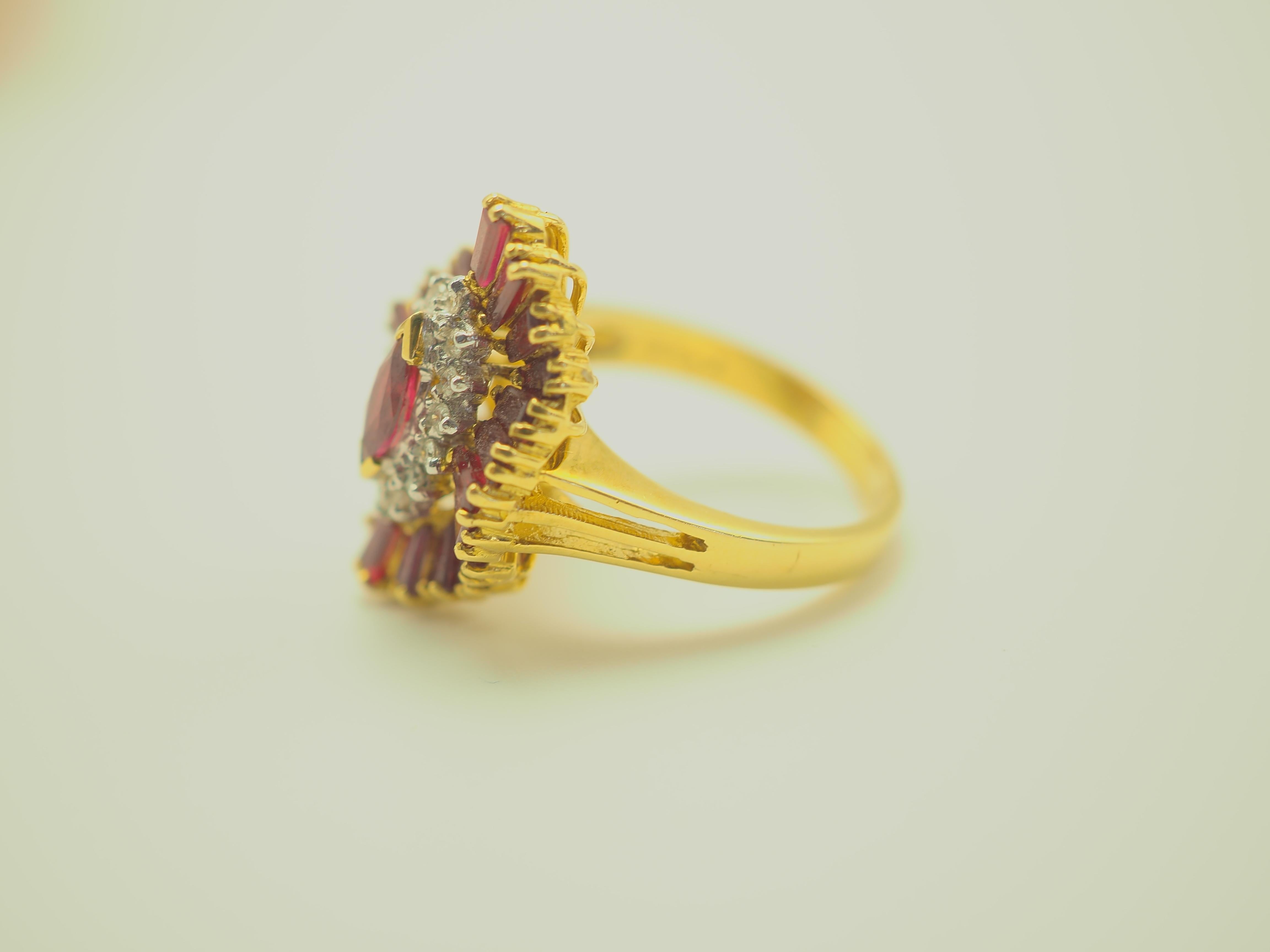 18 Karat Gold Vintage Marquise Rubin & Diamant Broad Hutring, Ohrring, Anhänger Set im Zustand „Hervorragend“ im Angebot in เกาะสมุย, TH