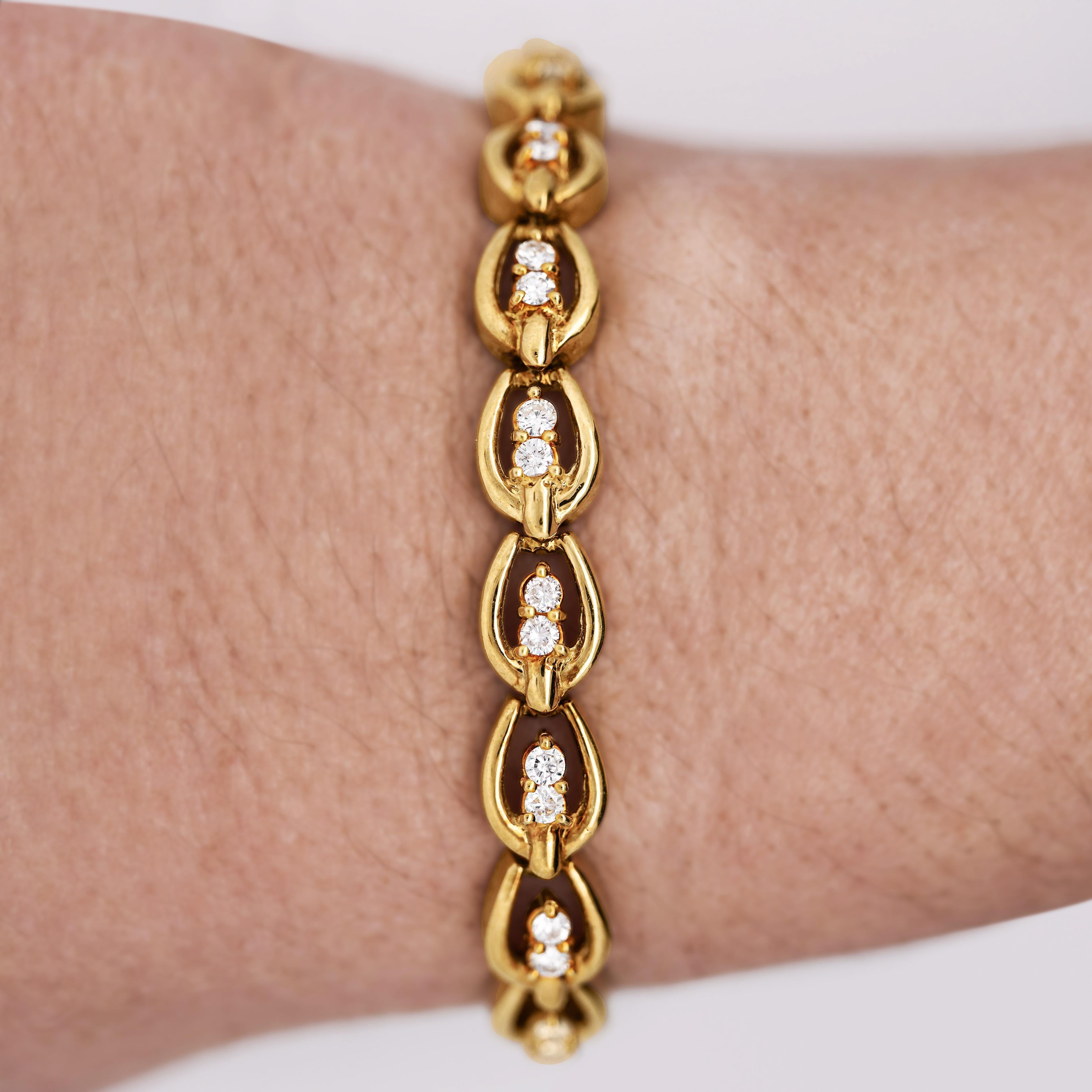 Art déco Bracelet Vintage en or 18K à maillons ovales entrelacés et diamants en vente