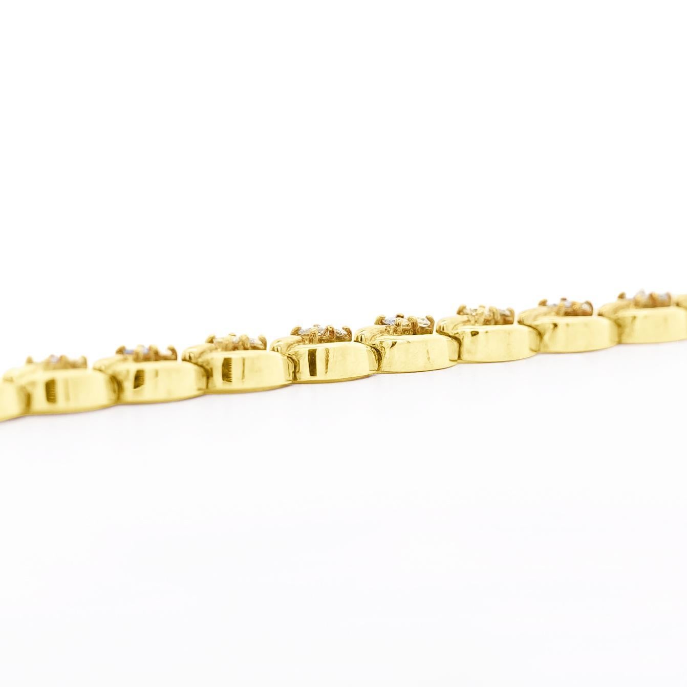 Bracelet Vintage en or 18K à maillons ovales entrelacés et diamants Excellent état - En vente à Miami, FL