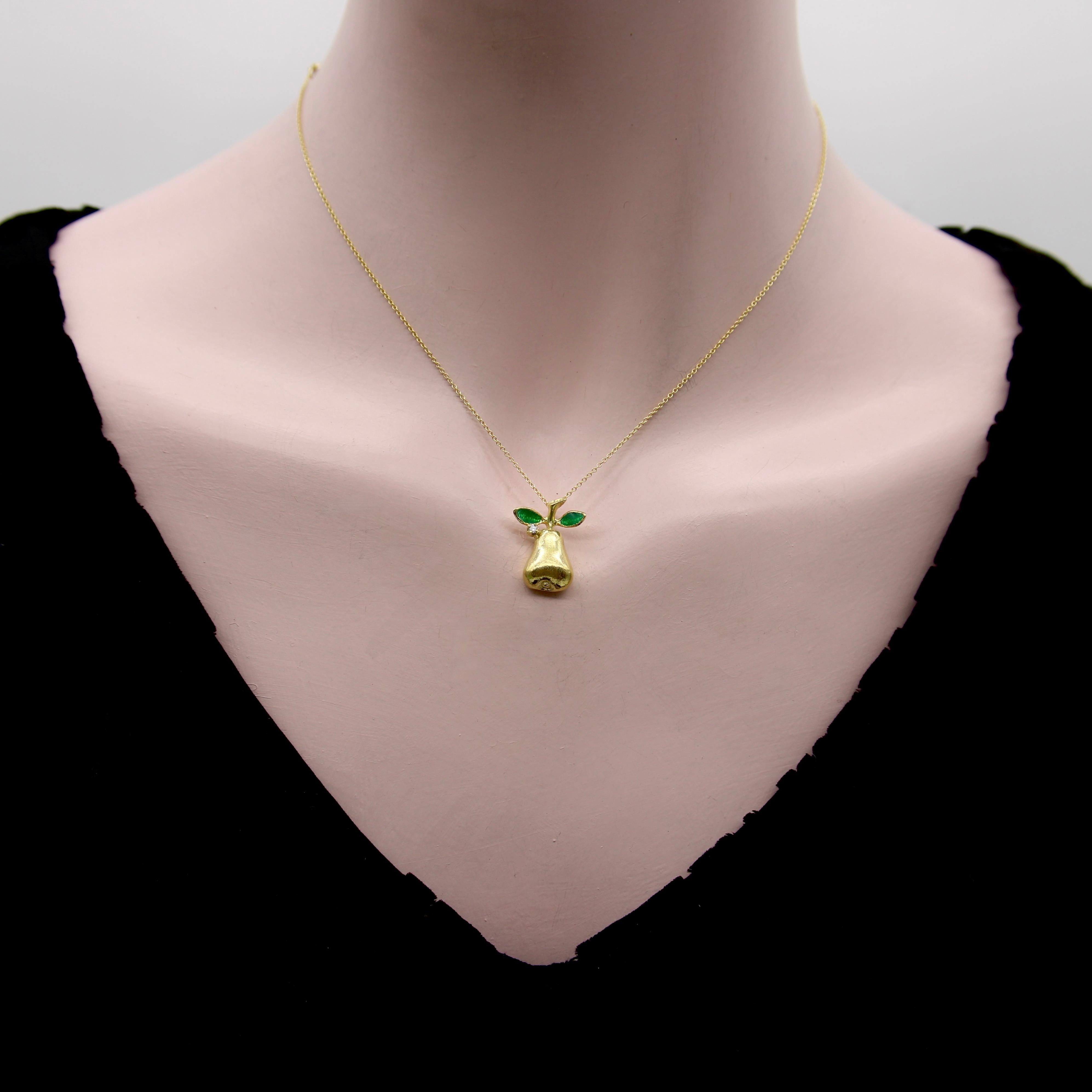 18K Gold Vintage Pear Diamond and Enamel Charm For Sale 4
