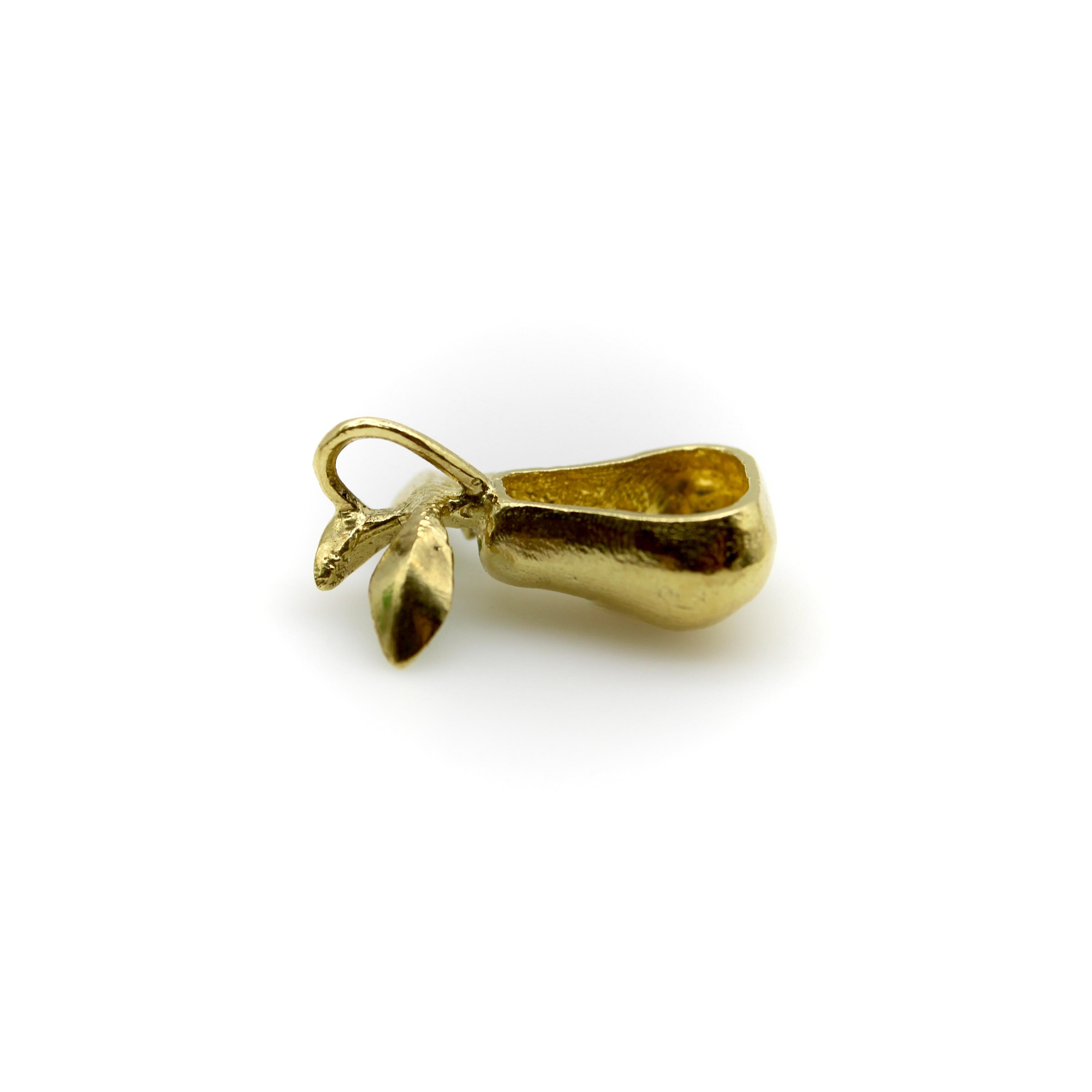 18K Gold Vintage Pear Diamond and Enamel Charm For Sale 1