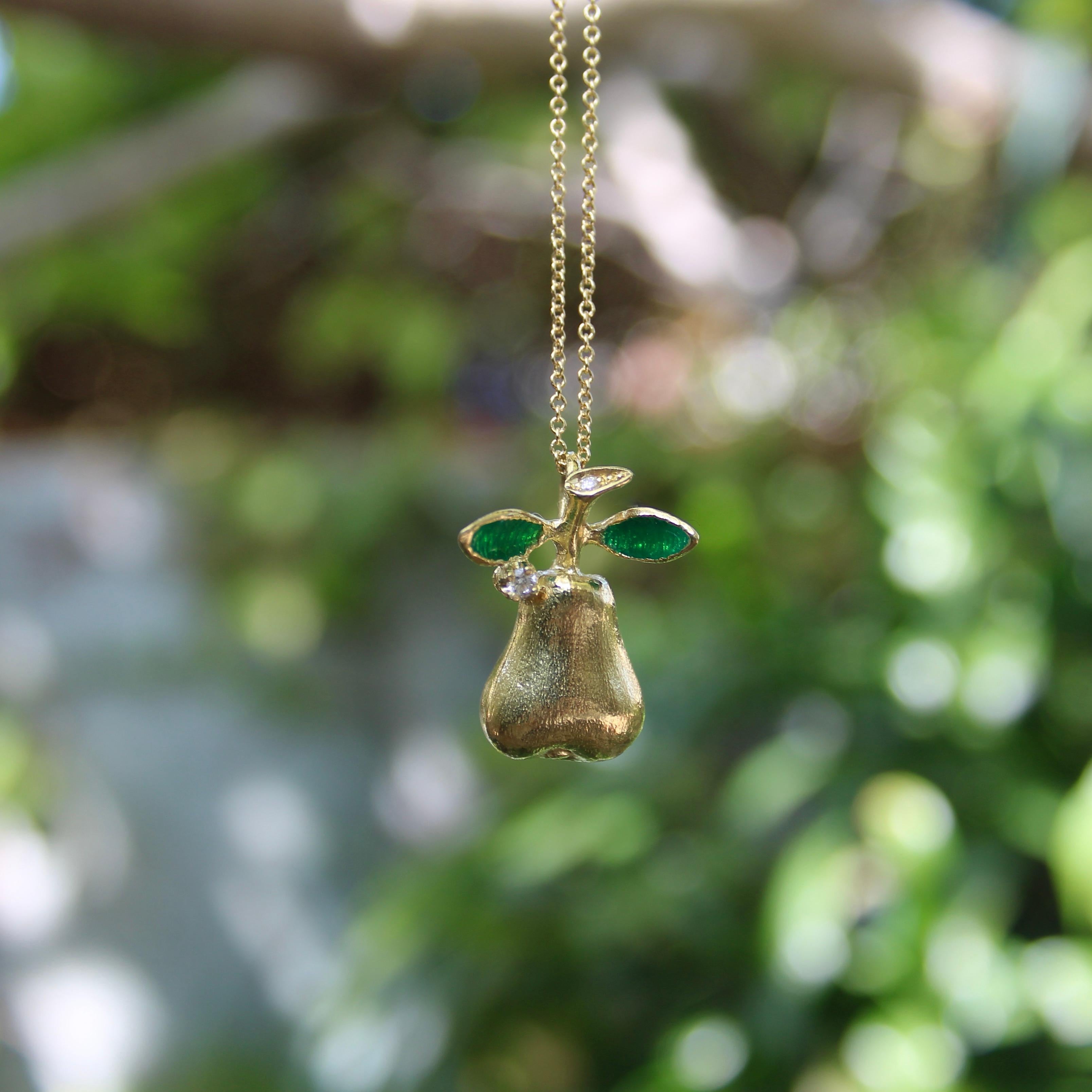 18K Gold Vintage Pear Diamond and Enamel Charm For Sale 3