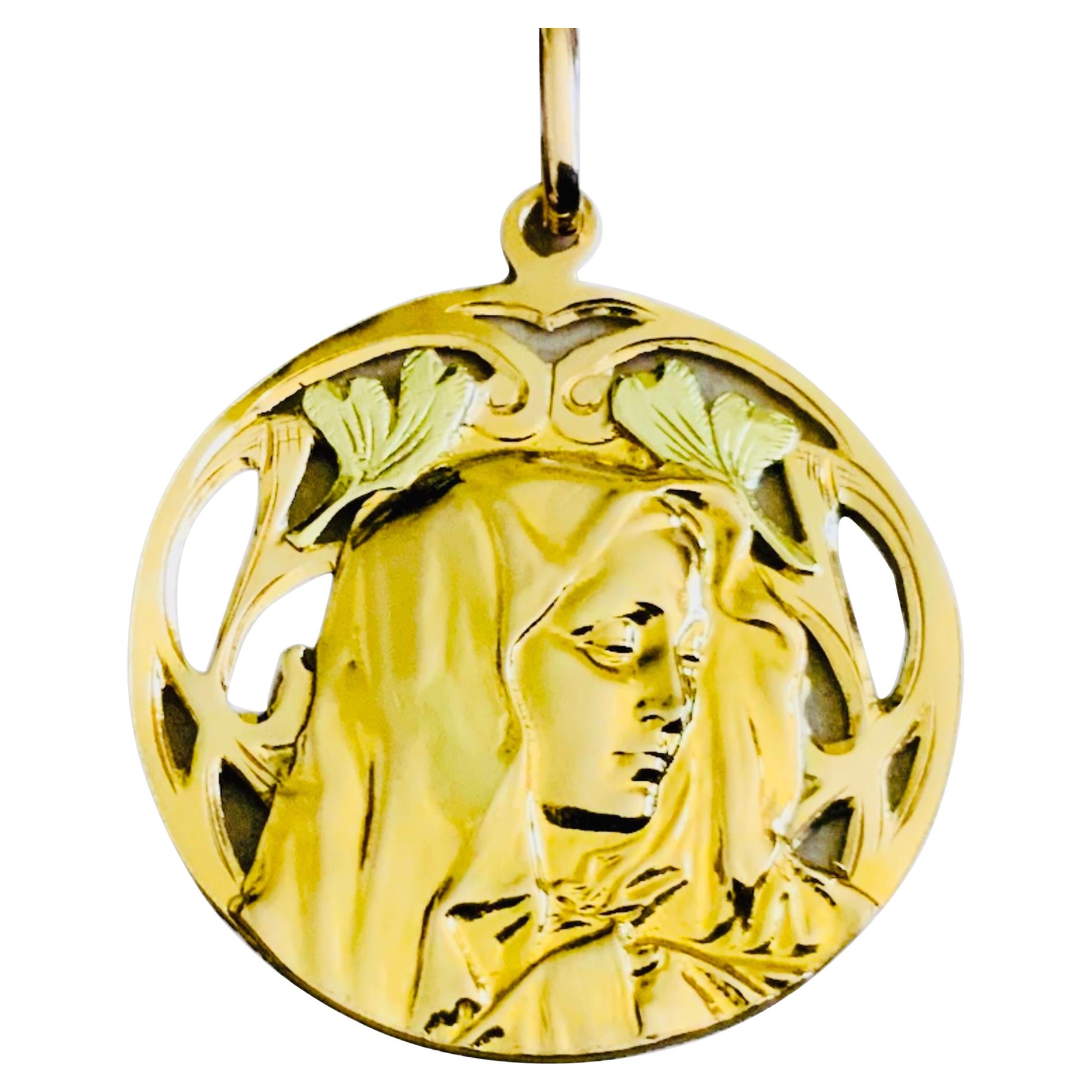 18k Gold Virgin Mary Round Pendant