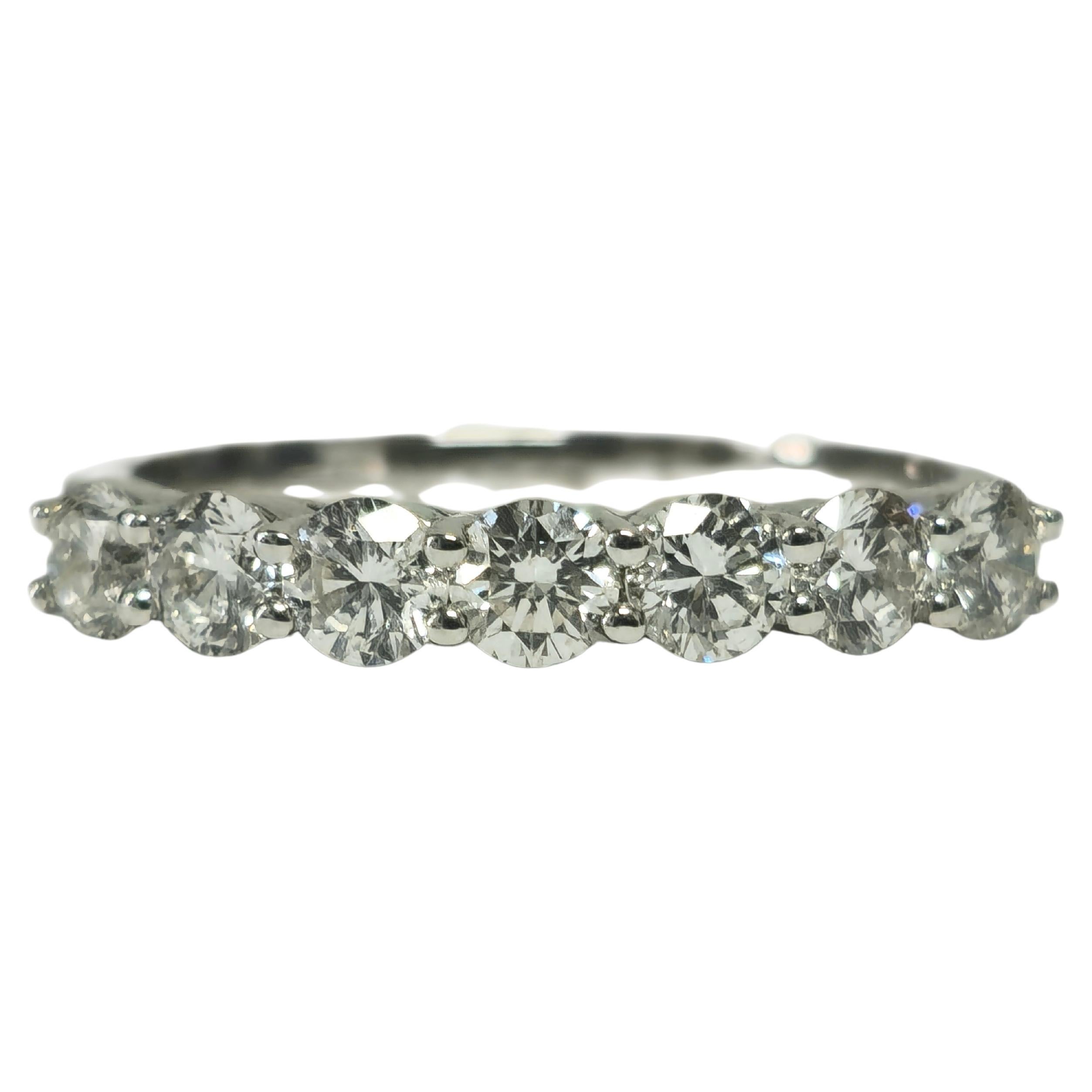 18k Gold, VVS Diamond Engagement Ring For Her. For Sale