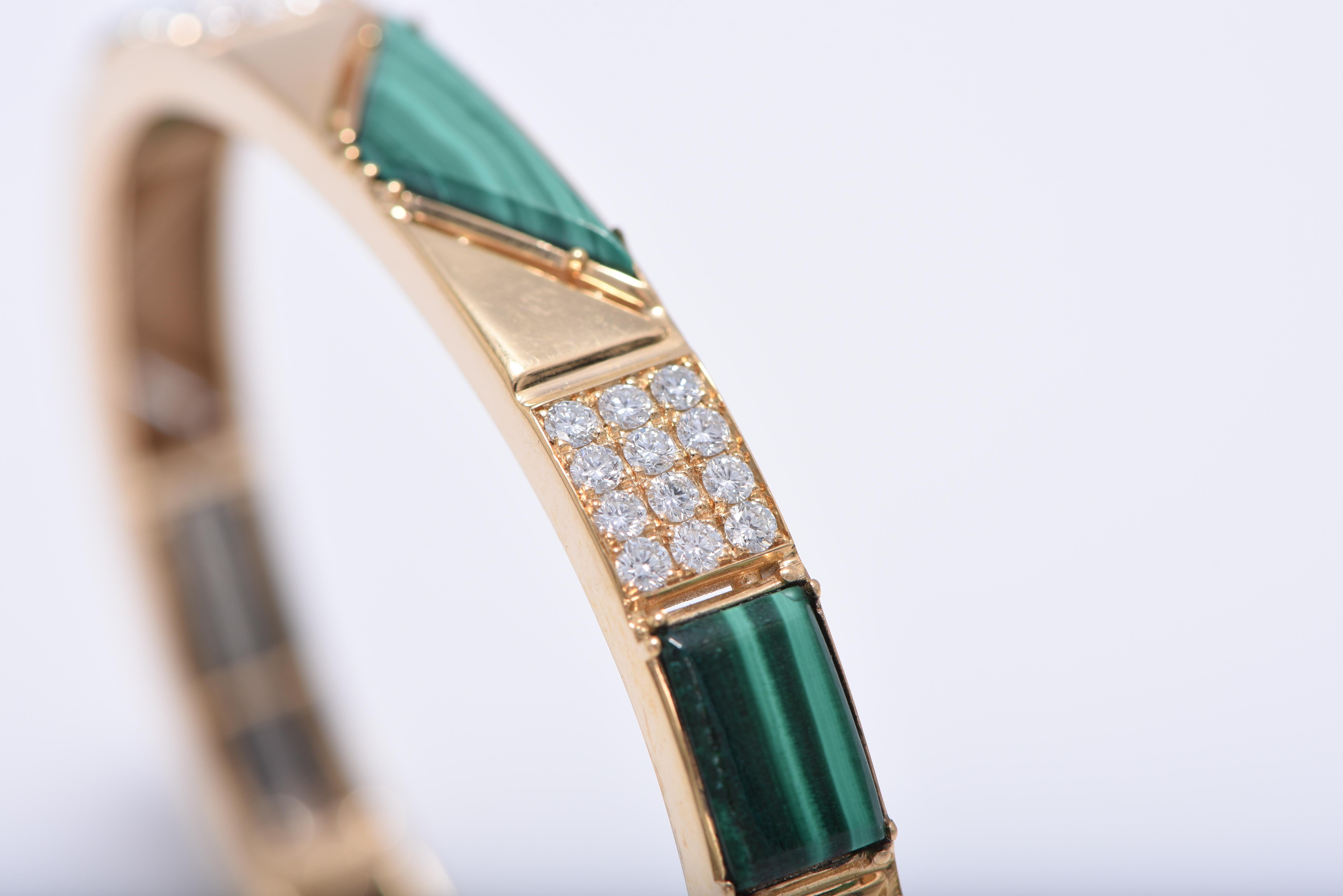 Bracelet manchette en or 18 carats, diamants blancs et malachite Pour femmes en vente