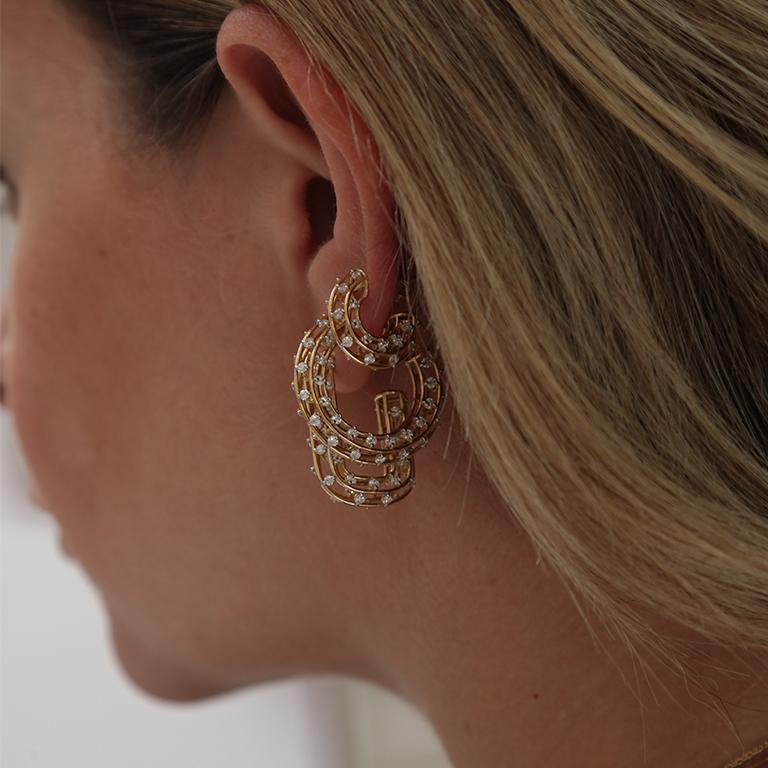 18K Gold Weißer Diamant Käfig Ohrringe für Damen oder Herren im Angebot