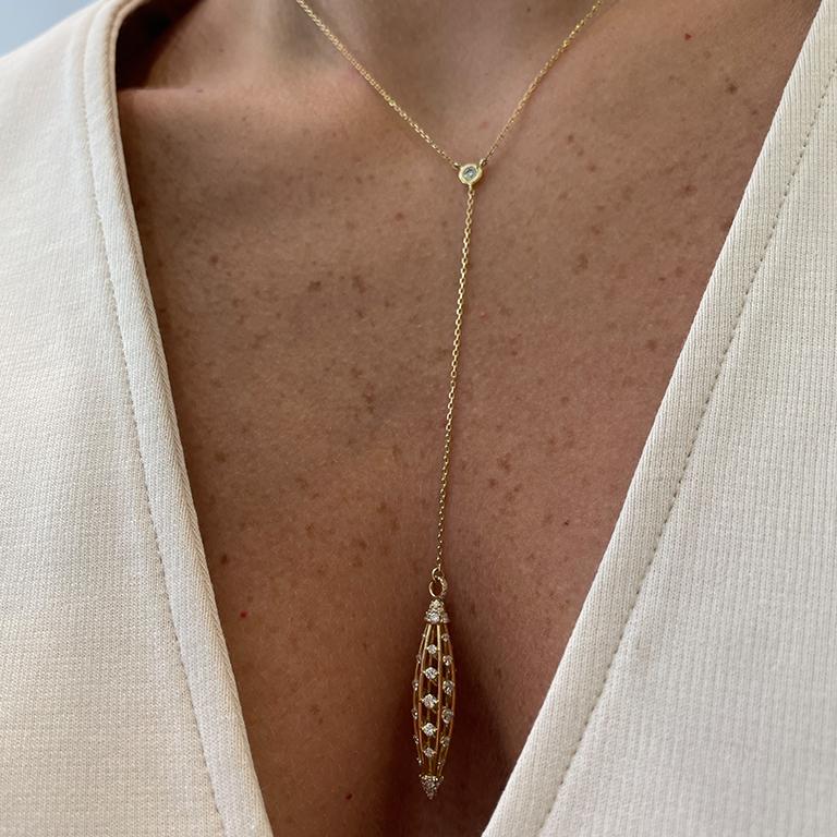 Contemporary 18k Gold White Diamond Drop Lariat Necklace For Sale