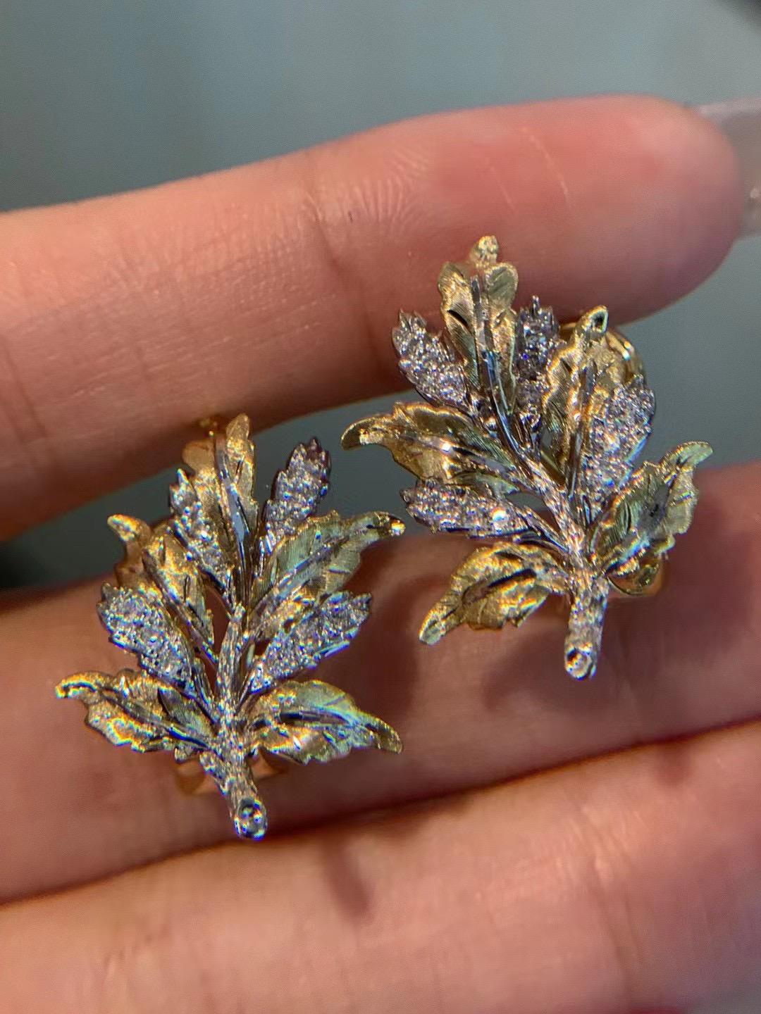 18K Gold Wire Drawing Leaf-Shaped Clip on Earrings with Diamonds For Sale 2