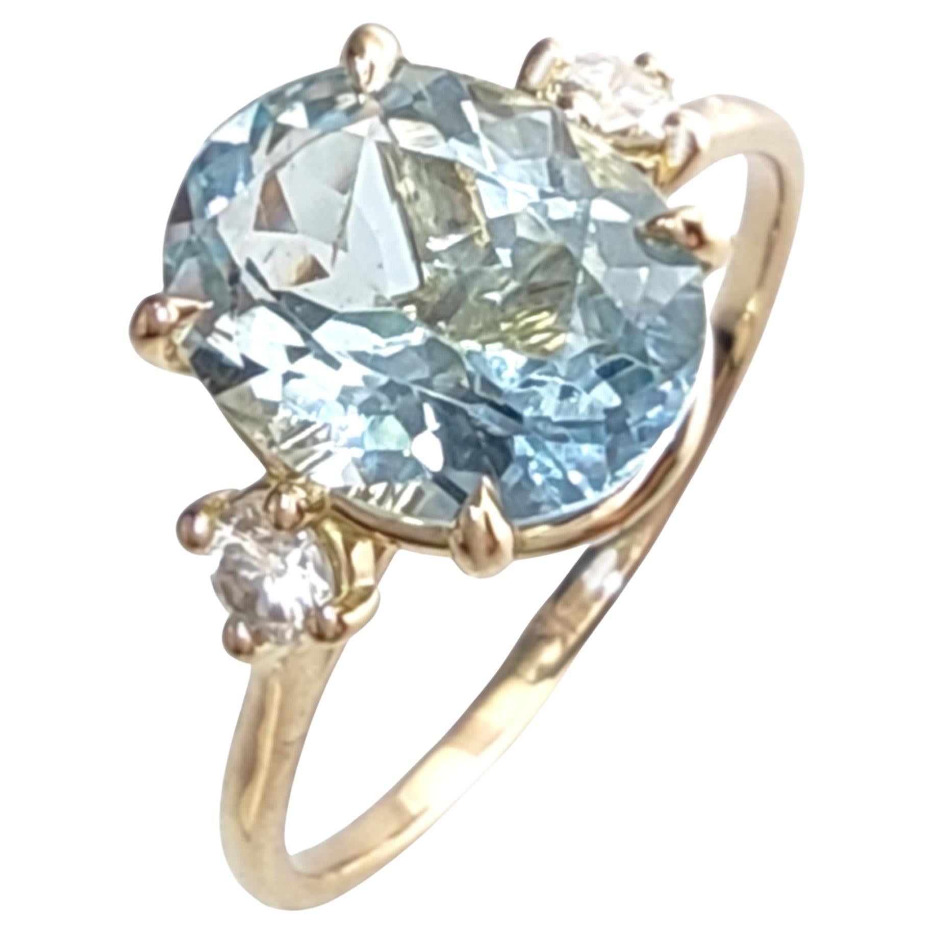 Aigue-marine 1,6 ct et diamants 0,13 ct en or 18 carats - Bague de luxe pour femme en vente