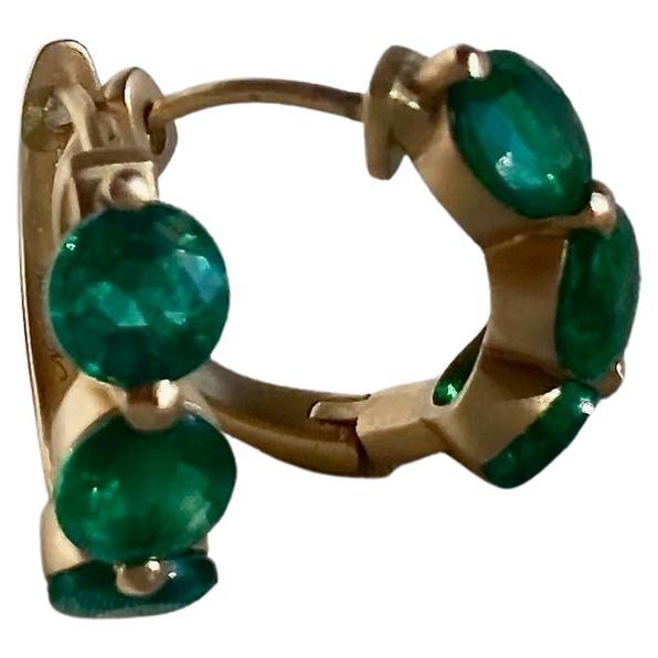 18k Gold & Zambian Emerald Huggy Earring For Sale