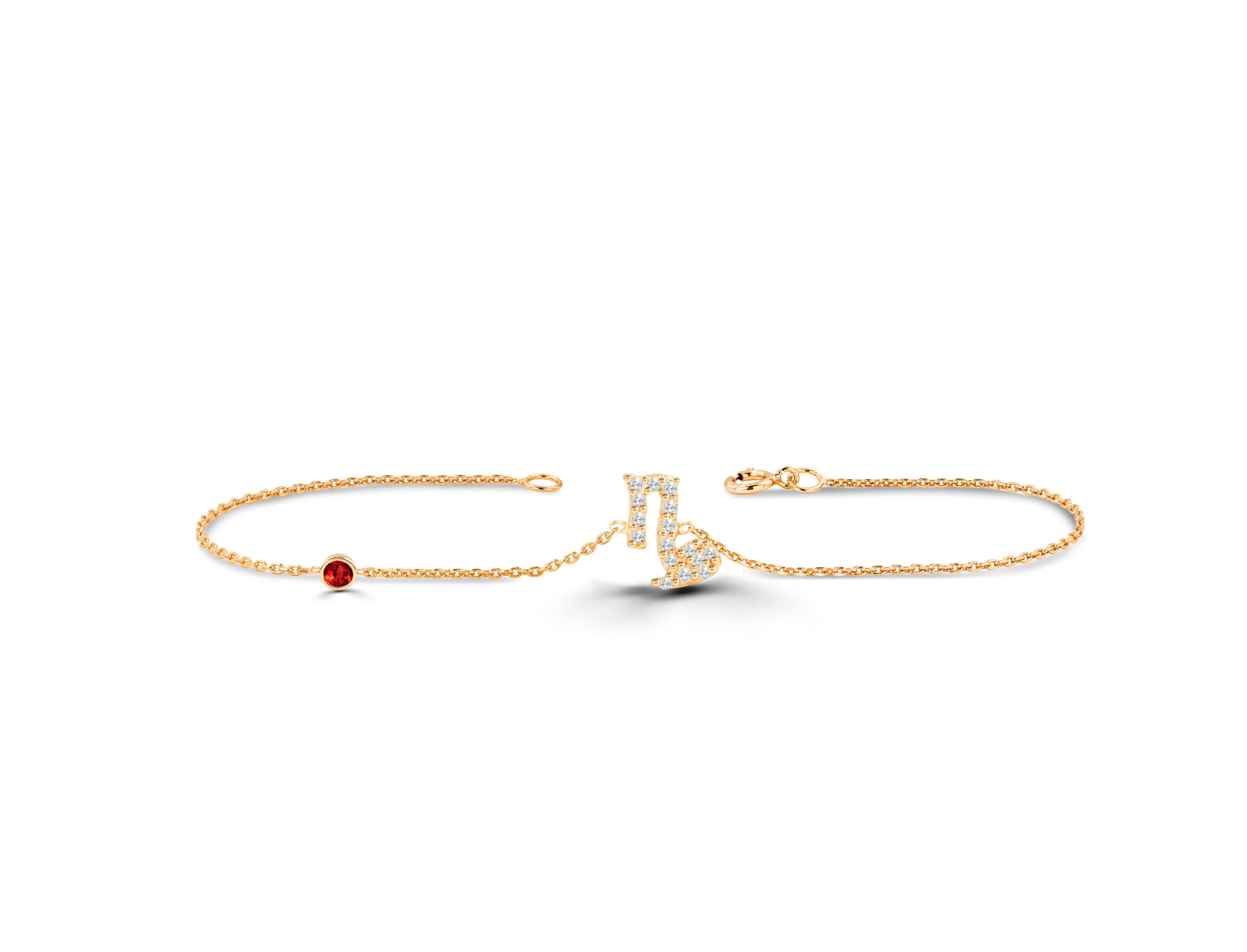 Moderne Bracelet zodiaque Capricorn en or 18 carats avec rubis, émeraudes et saphirs 0,23 carat en vente